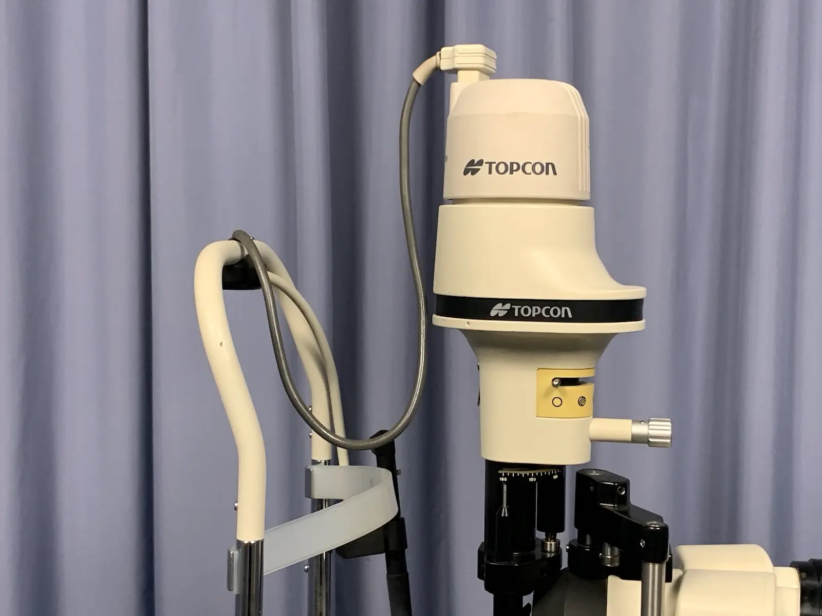 Topcon SL-3F Slit Lamp w Haag-Streit Bern H03 Tonometer + Height Adj Table