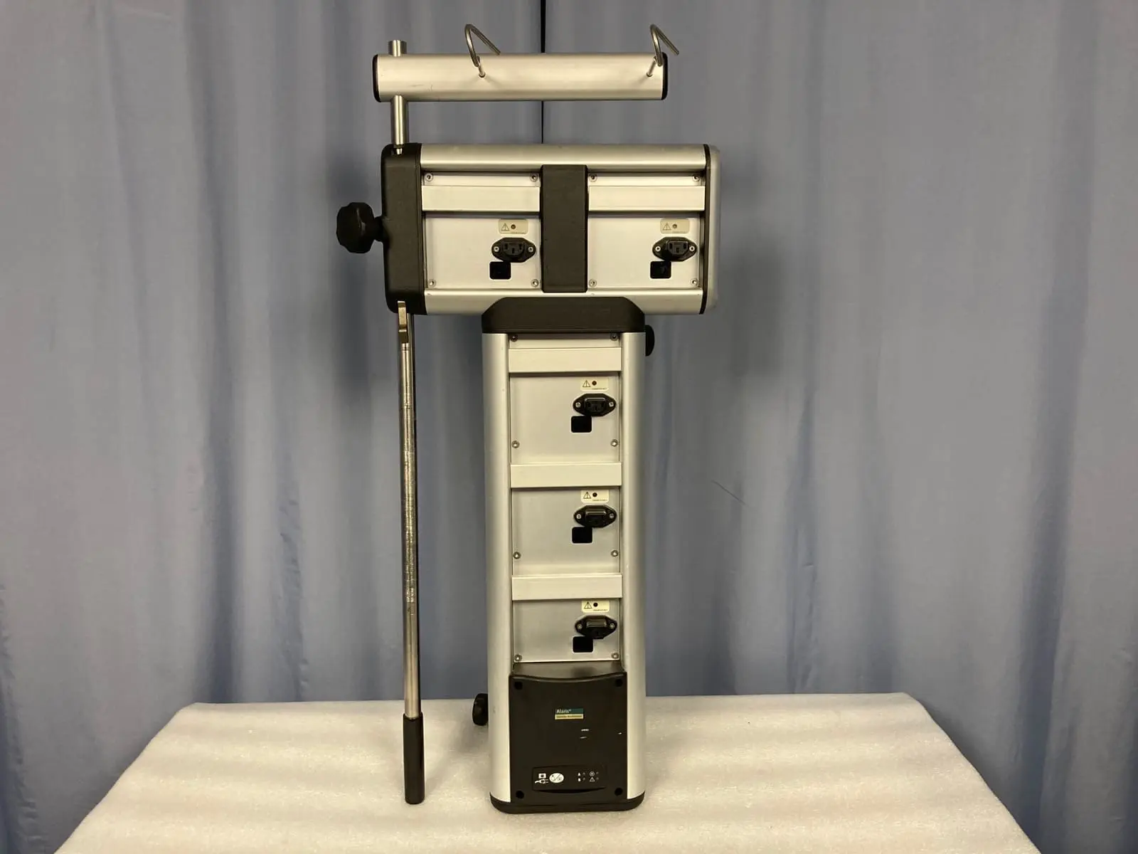 Carefusion 5 Port Alaris Gateway Workstation Charging Dock – 80203UNS01-32