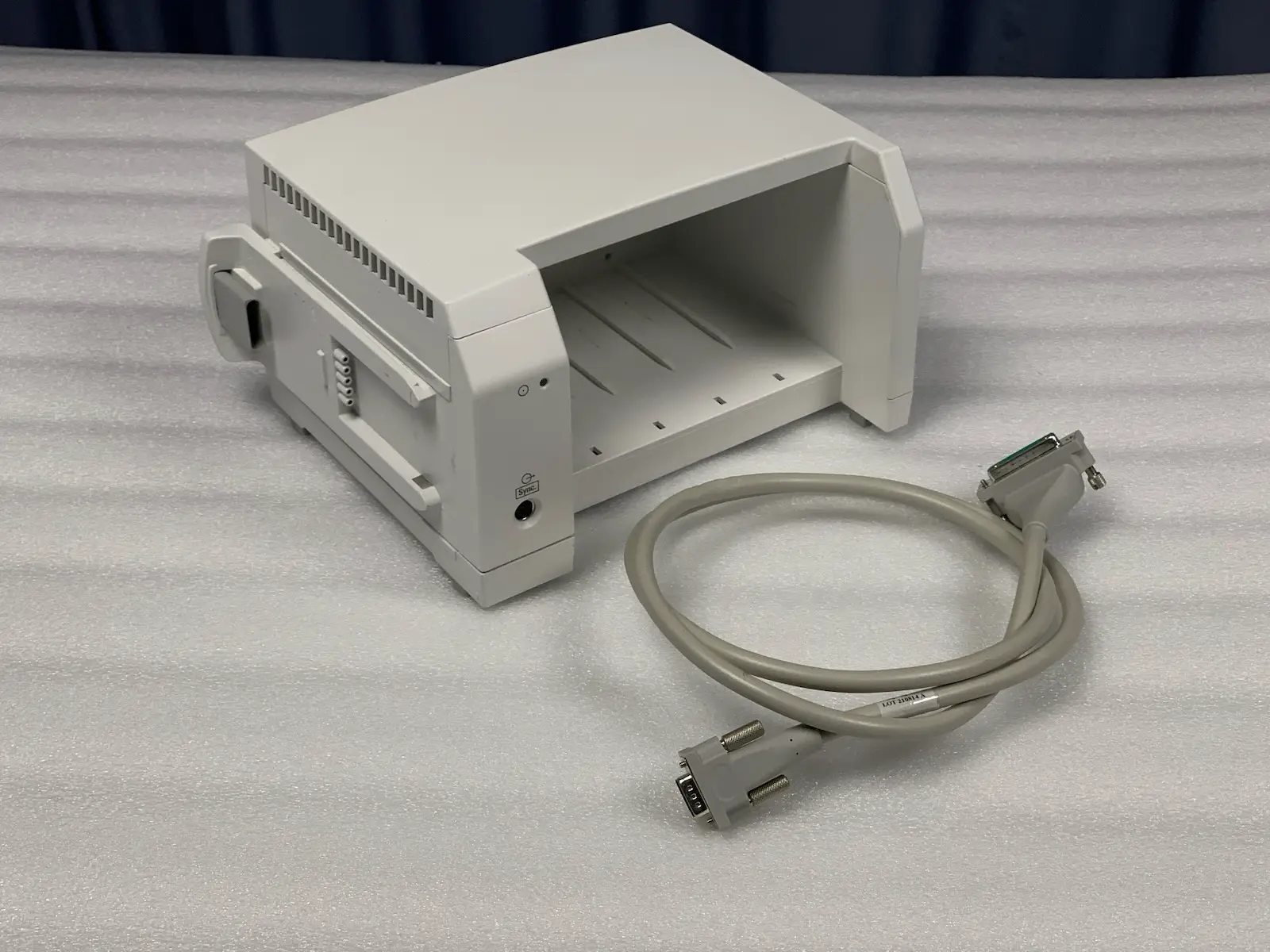 GE Datex Ohmeda CareScape B850 PDM 5 Slot Module Rack – Ref: M1115512 F5-01