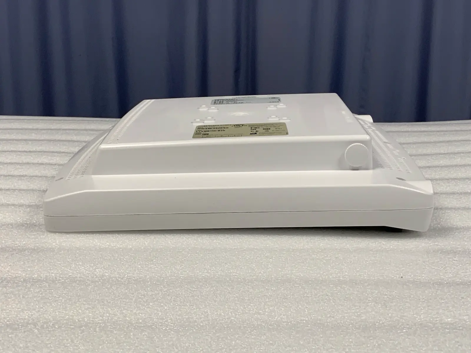 GE Medical Carescape D19KT Medical Display Monitor – Ref: 2042925-026