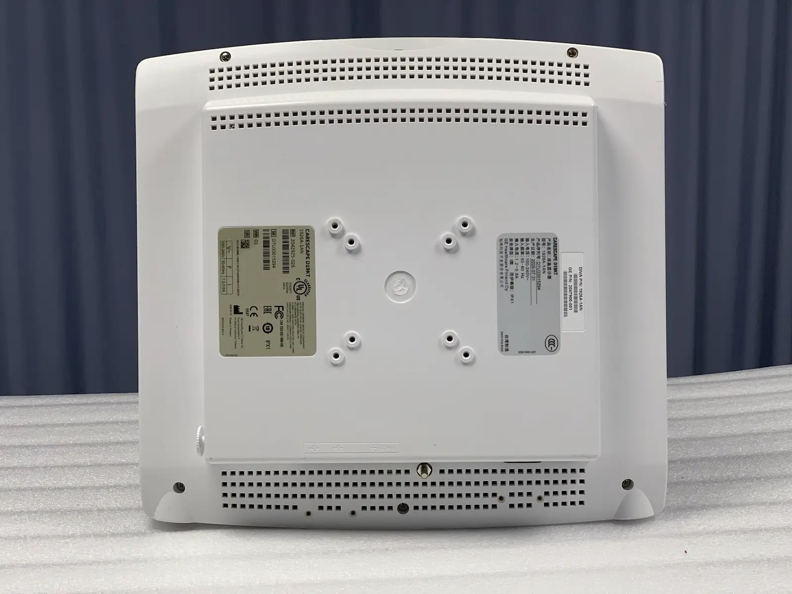 GE Medical Carescape D19KT Medical Display Monitor – Ref: 2042925-026