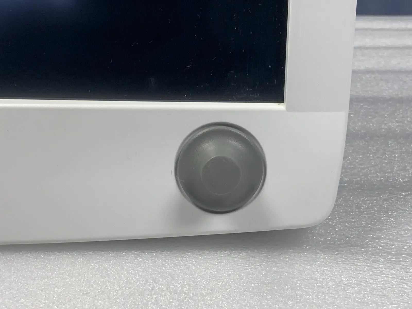 GE Medical Carescape D19KT Medical Display Monitor – Ref: 2042925-026