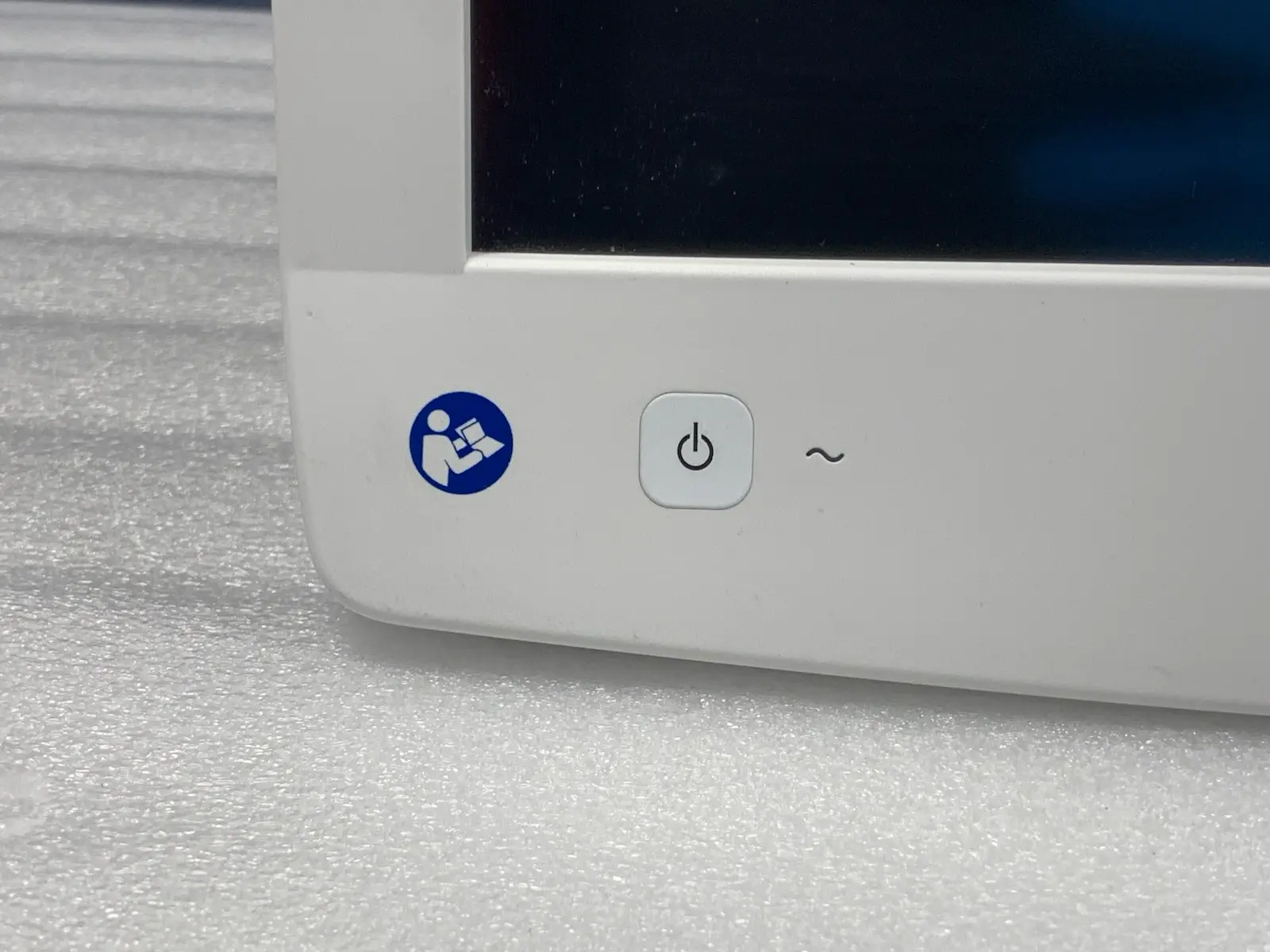 GE Medical Carescape D19KT Medical Display Monitor – Ref: 2042925-026