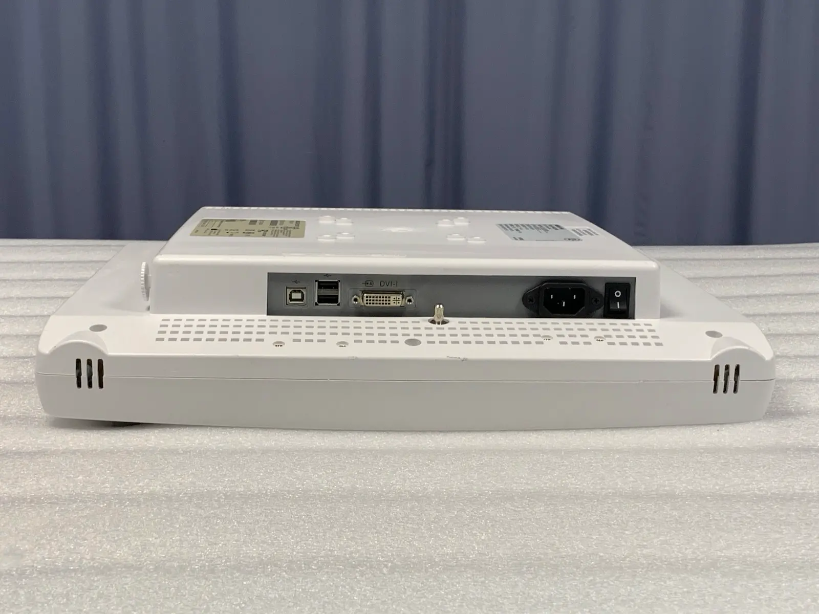 GE Medical Carescape D19KT Medical Display Monitor – Ref: 2042925-026