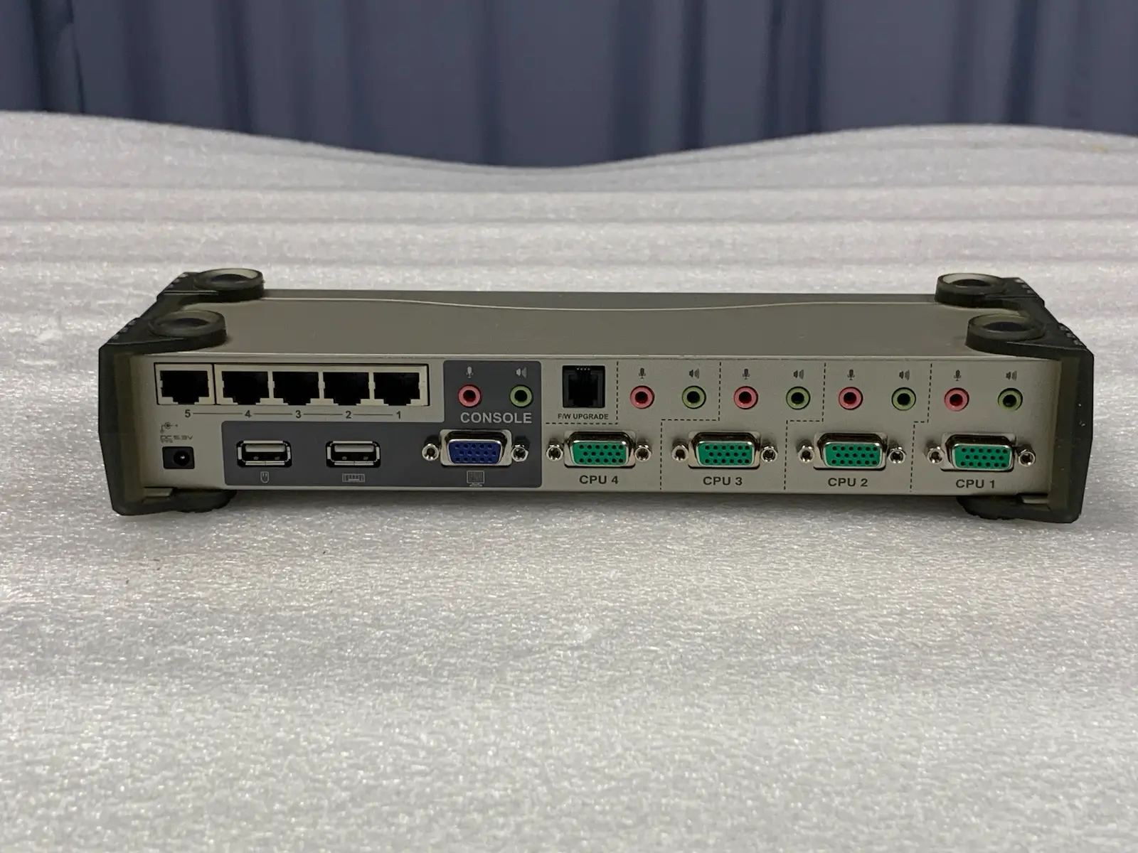 ATEN CS-1774 Master View USB2.0 KVME 4 Port USB KVM Switch w Ethernet