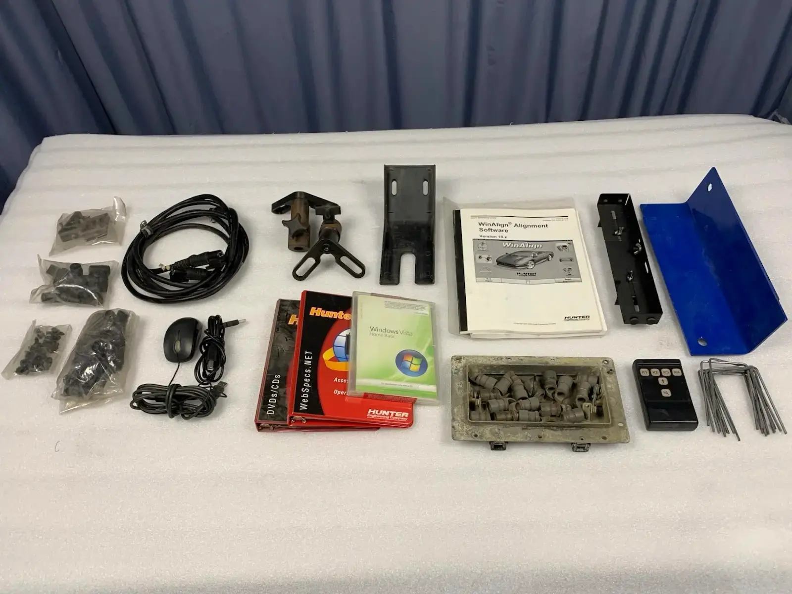 Hunter WA140 WA14X Hawkeye 4 Wheel Alignment Alligner Machine w Accs