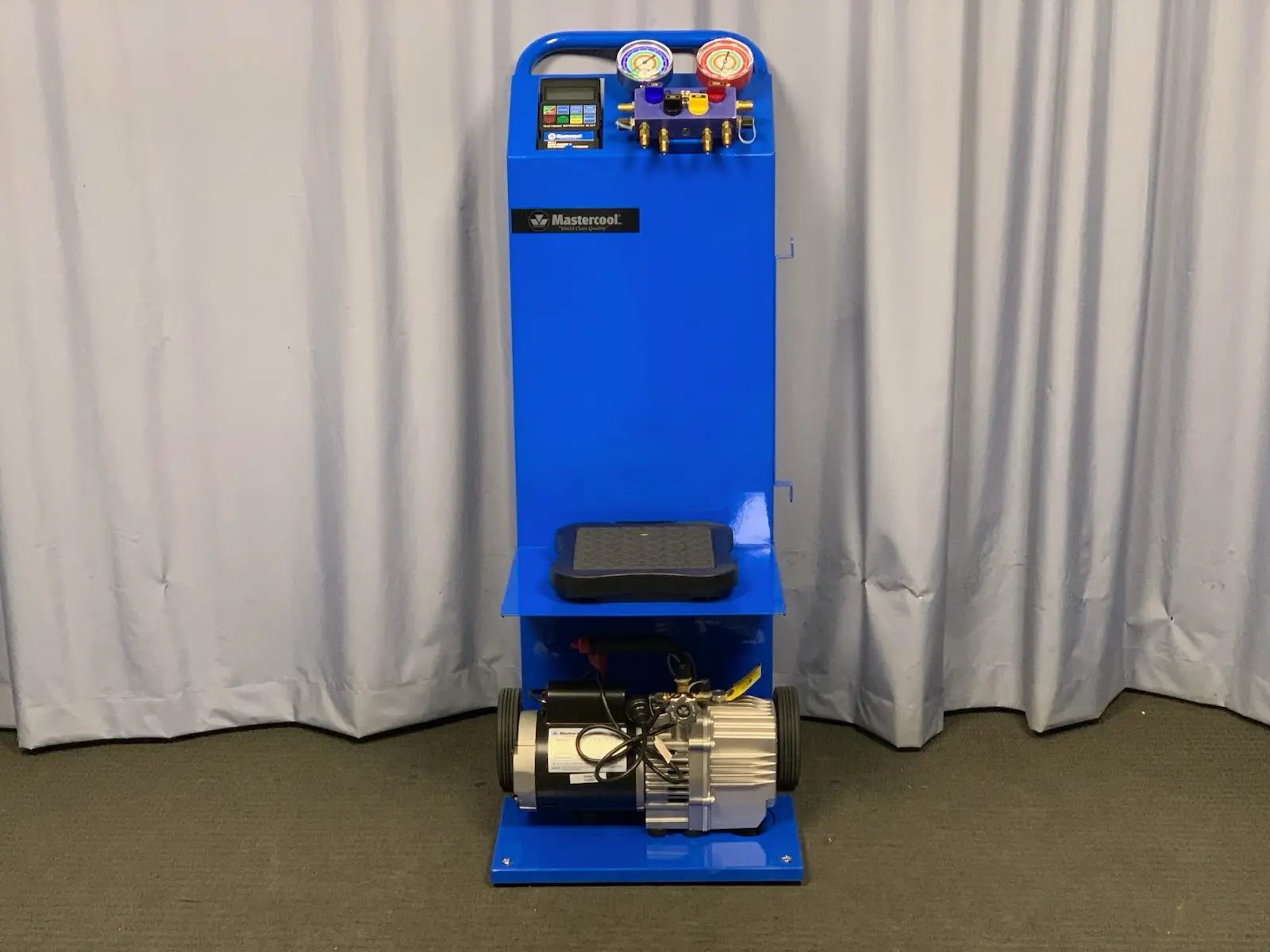 Mastercool EQX1587 142Lpm Oex Mobile Charging Station w Acc - New Never Used