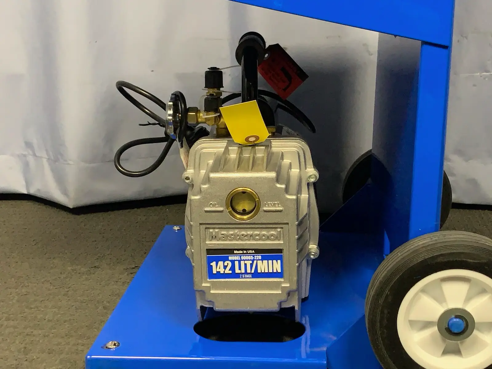 Mastercool EQX1587 142Lpm Oex Mobile Charging Station w Acc - New Never Used