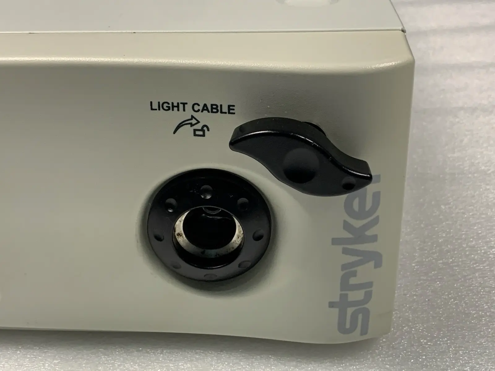 Stryker Endoscopy L9000 LED Light Source – Ref: 0220-210-000 220-210-000 #3