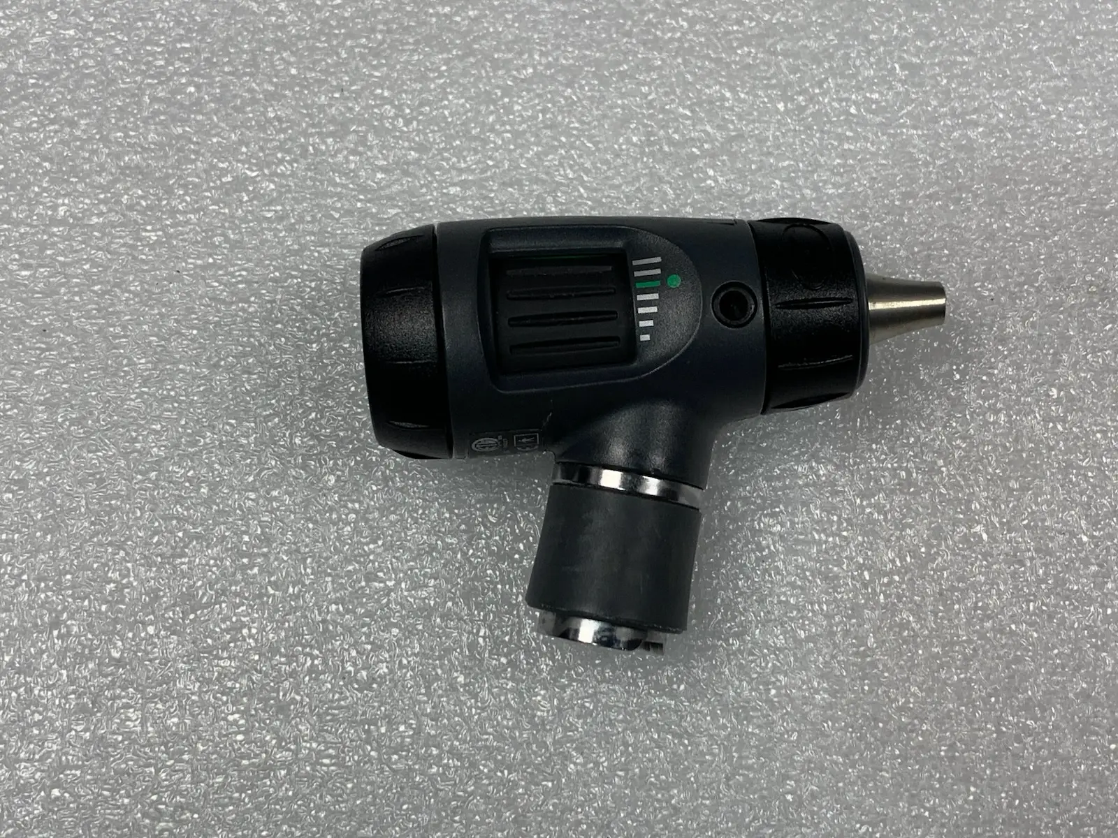 Welch Allyn 23810 & 23920 Macroview Otoscope w Handle + Case