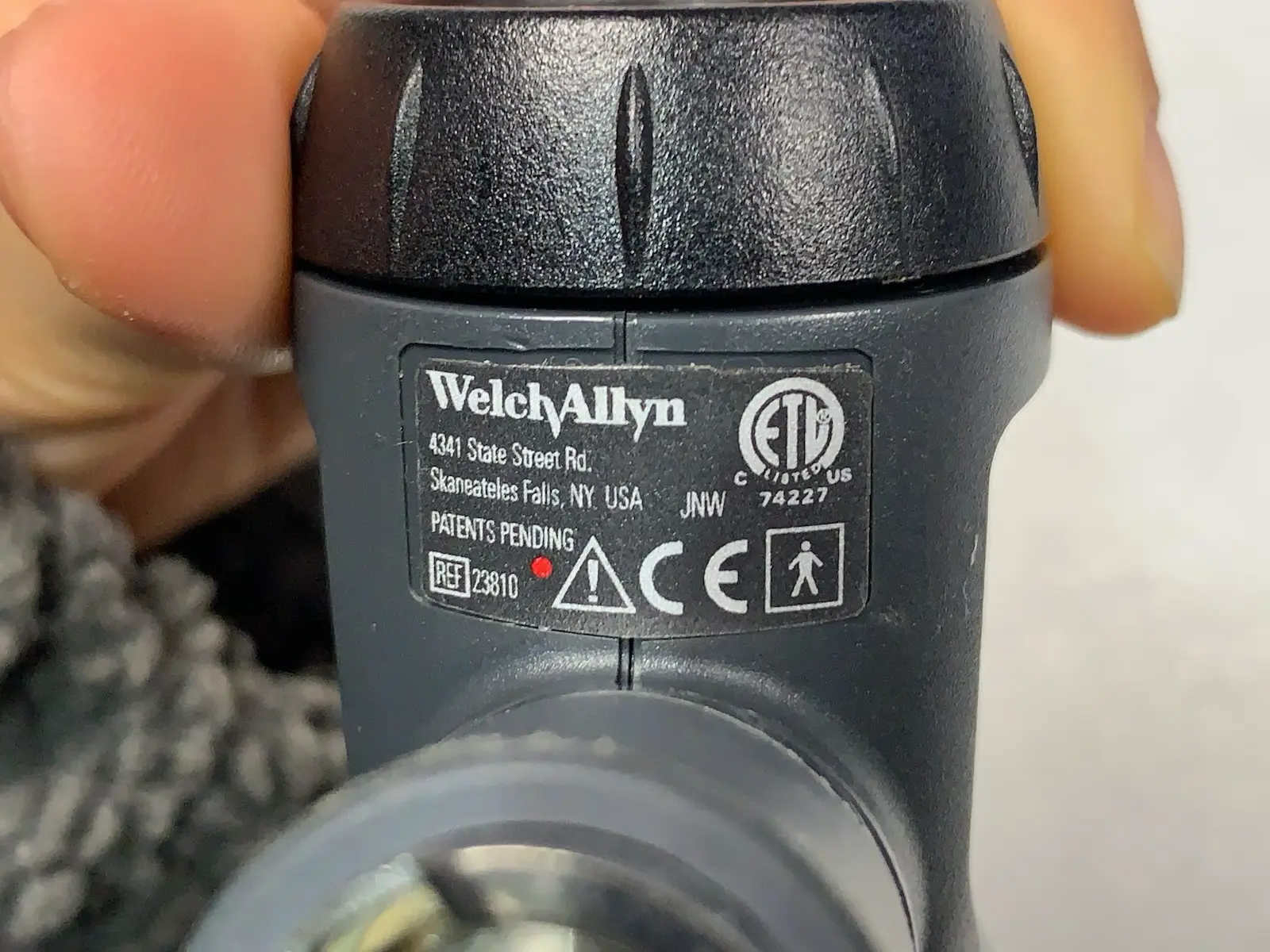 Welch Allyn 23810 & 23920 Macroview Otoscope w Handle + Case