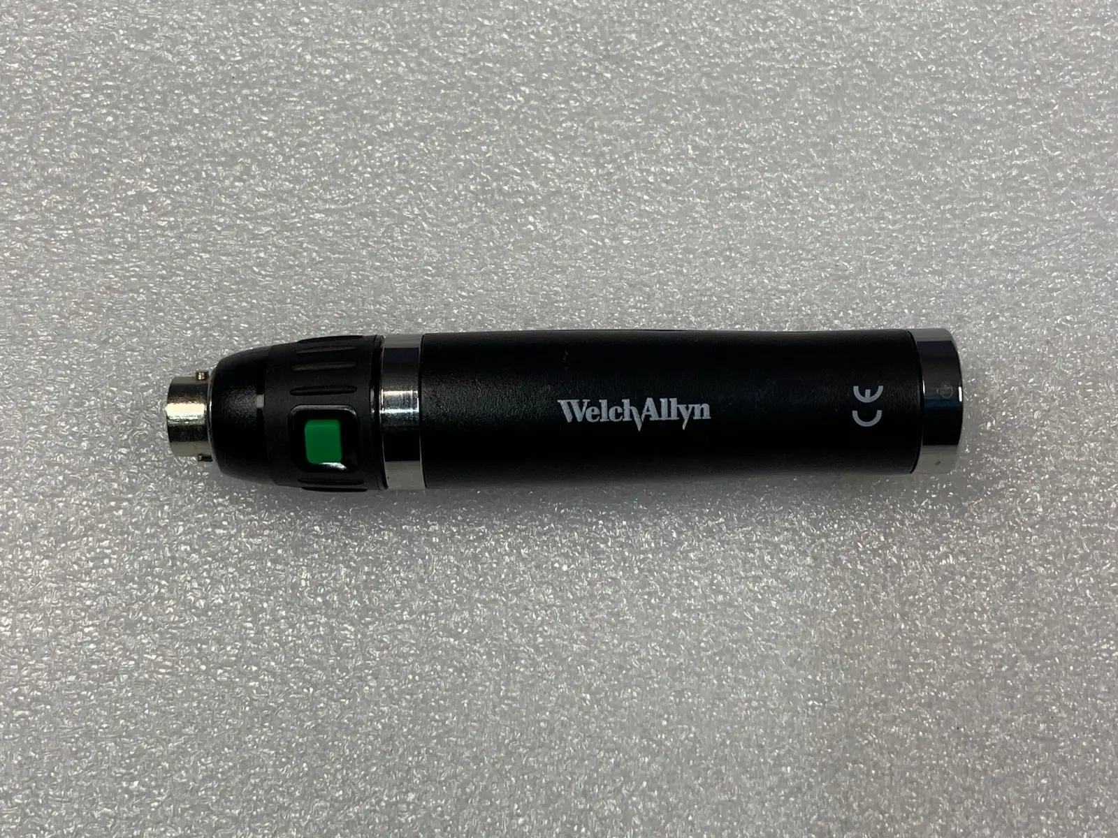 Welch Allyn 23810 & 23920 Macroview Otoscope w Handle + Case
