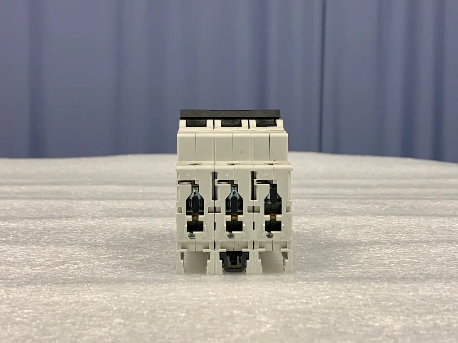 4x ABB S203-C32 S203C32 Miniature Circuit Breaker 2CDS253001R0324