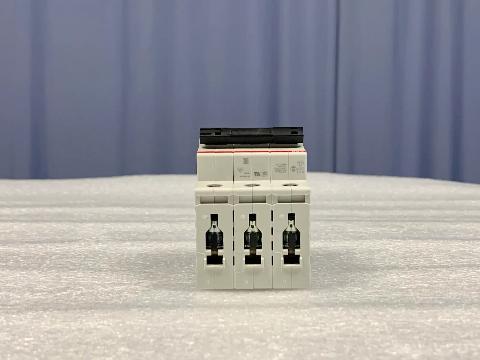 4x ABB S203-C32 S203C32 Miniature Circuit Breaker 2CDS253001R0324