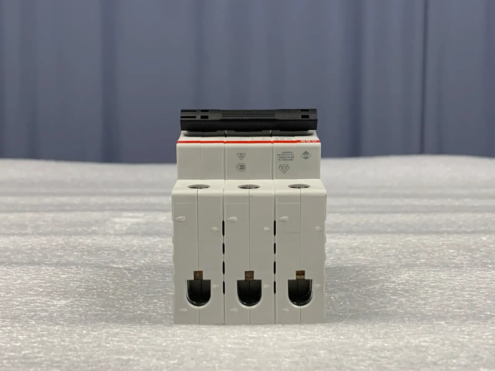 4x ABB SH203-C63 SH203C63 Miniature Circuit Breaker - 3 Pole 63A 2CDS213001R0634