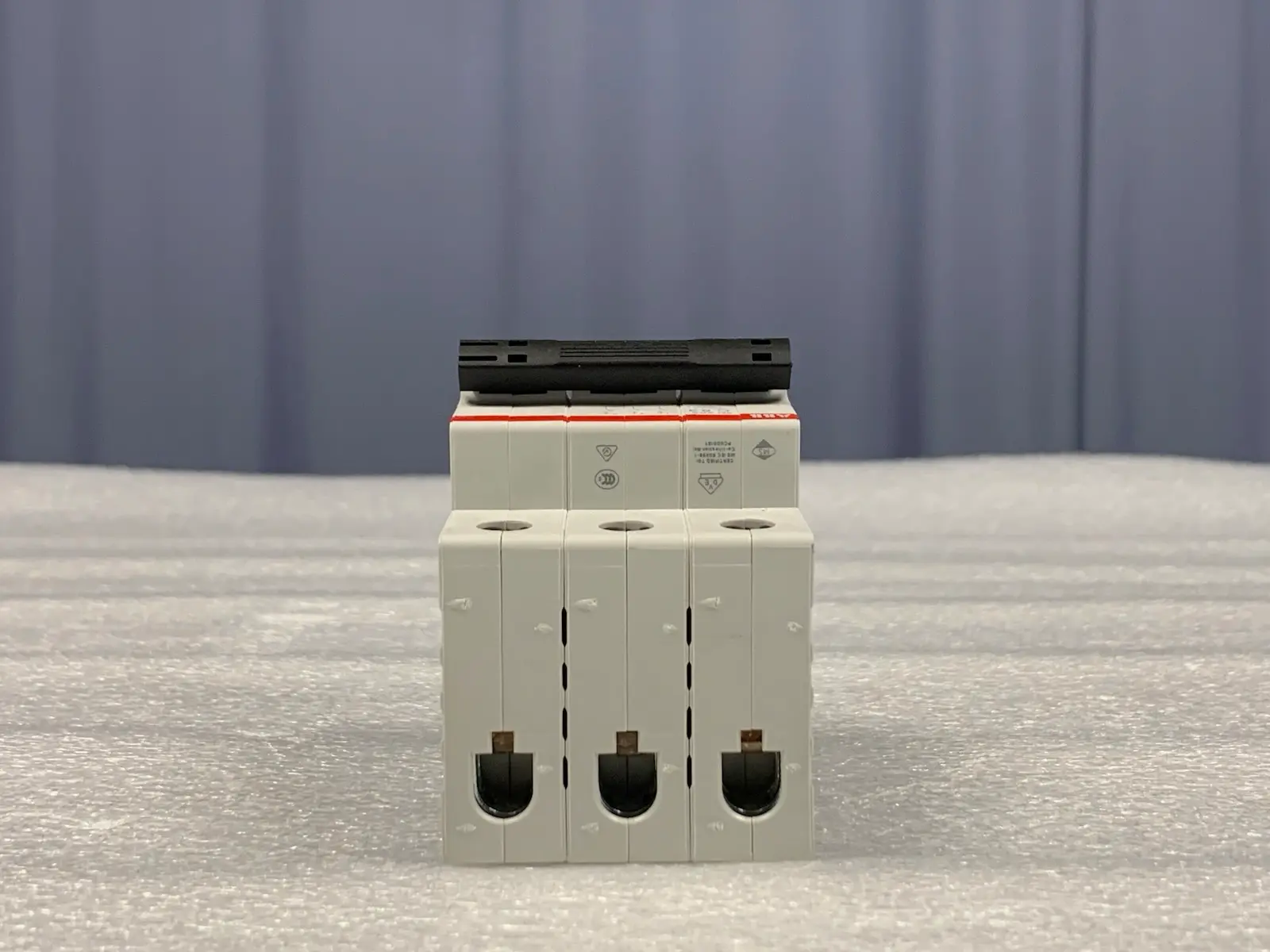 4x ABB SH203-C63 SH203C63 Miniature Circuit Breaker - 3 Pole 63A 2CDS213001R0634