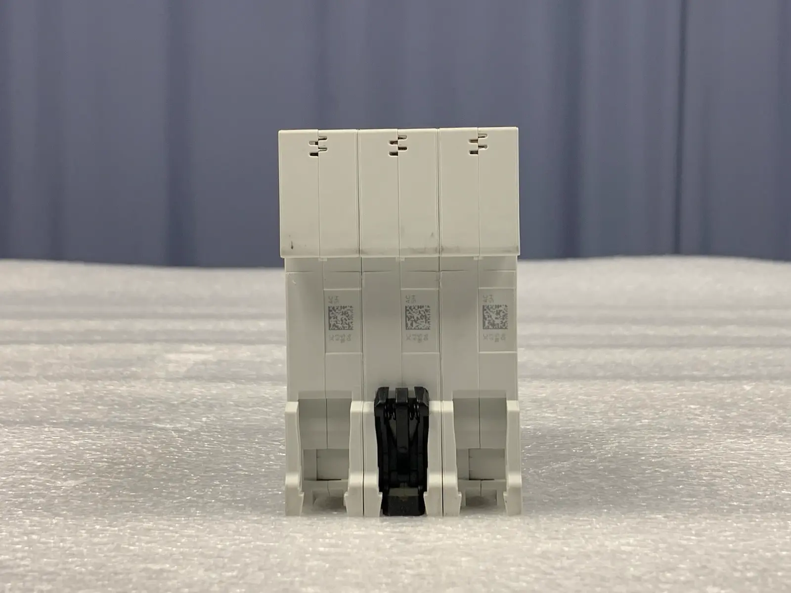 4x ABB SH203-C63 SH203C63 Miniature Circuit Breaker - 3 Pole 63A 2CDS213001R0634