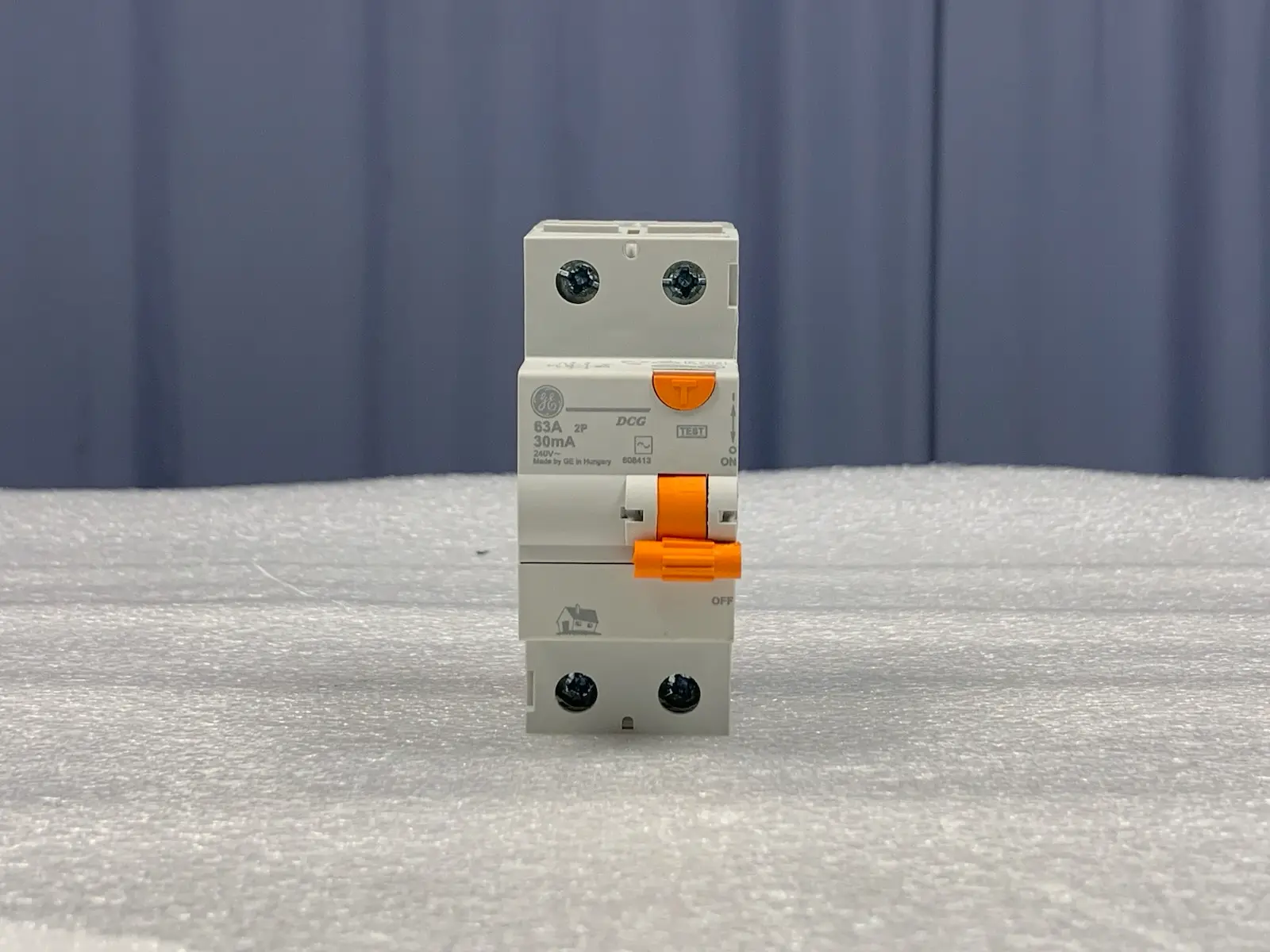 4x GE DCG 263/030 63A 2Pole 30mA Residual Current Circuit Breaker - 608413