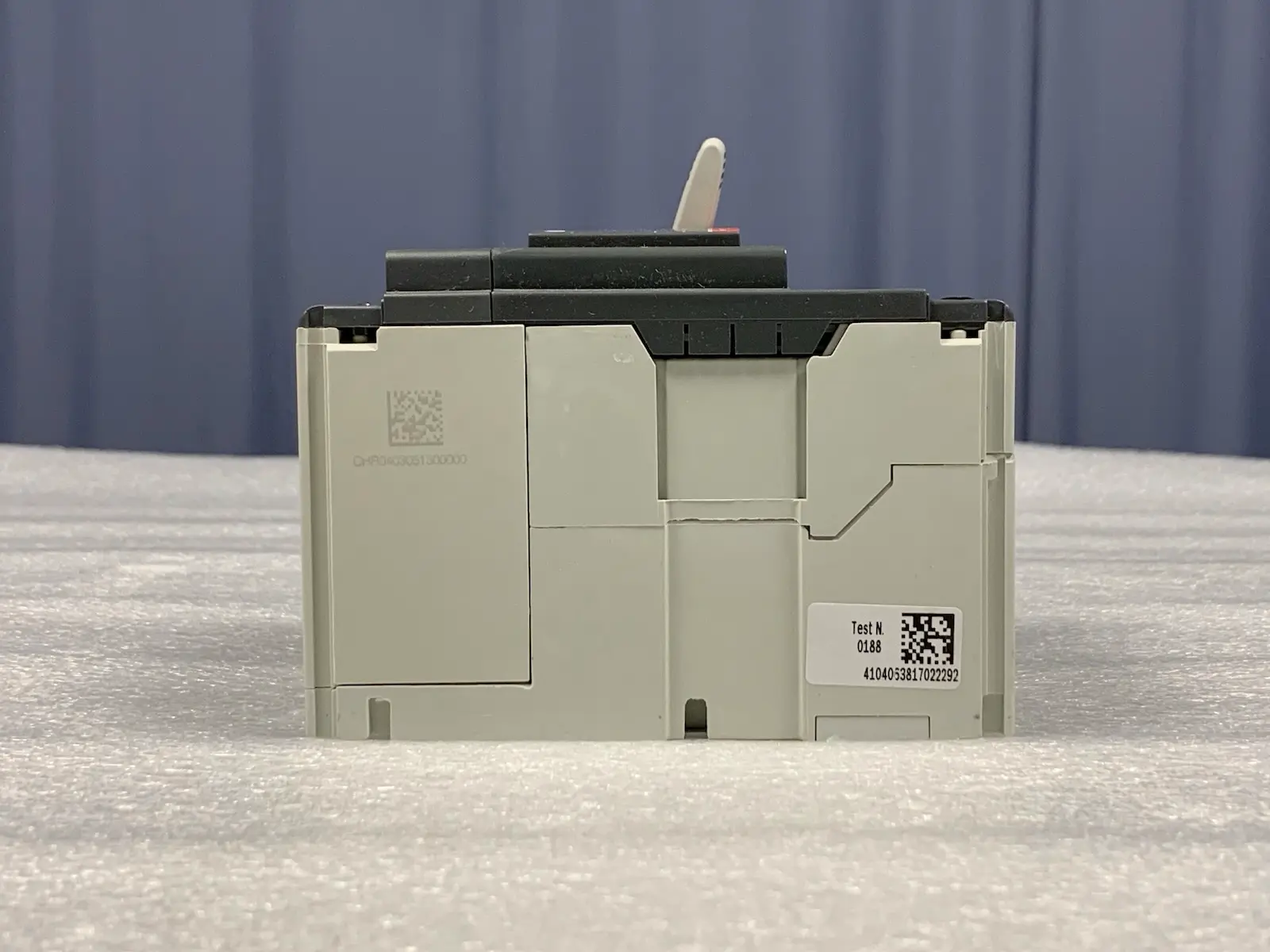 ABB 1SDA067042R1 XT2N 160 TMA 125-1250 4p F F InN = 100% Circuit Breaker