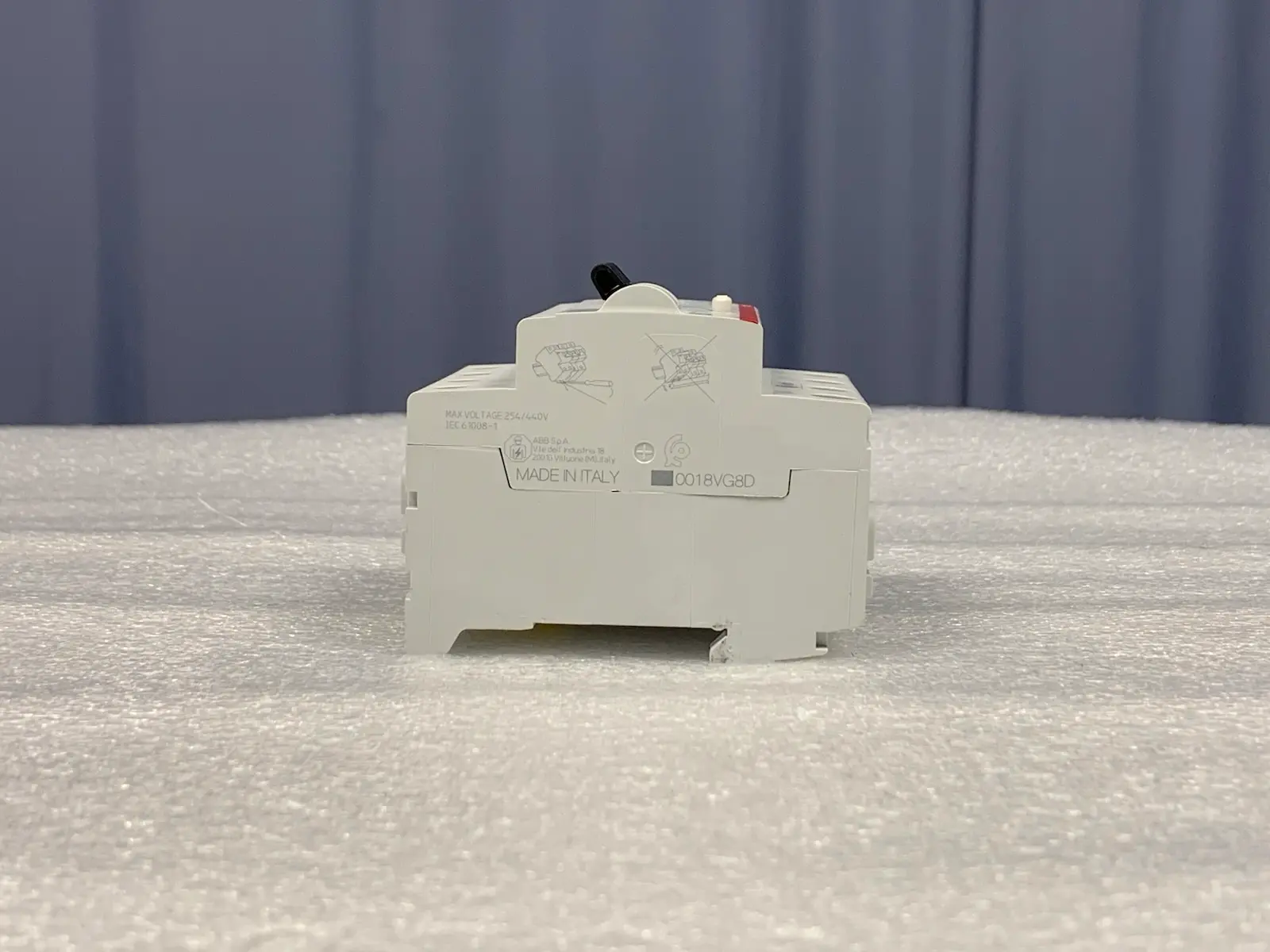 ABB FH204 AC-63/0.03 Residual Current Circuit Breaker 4P AC type 30 mA