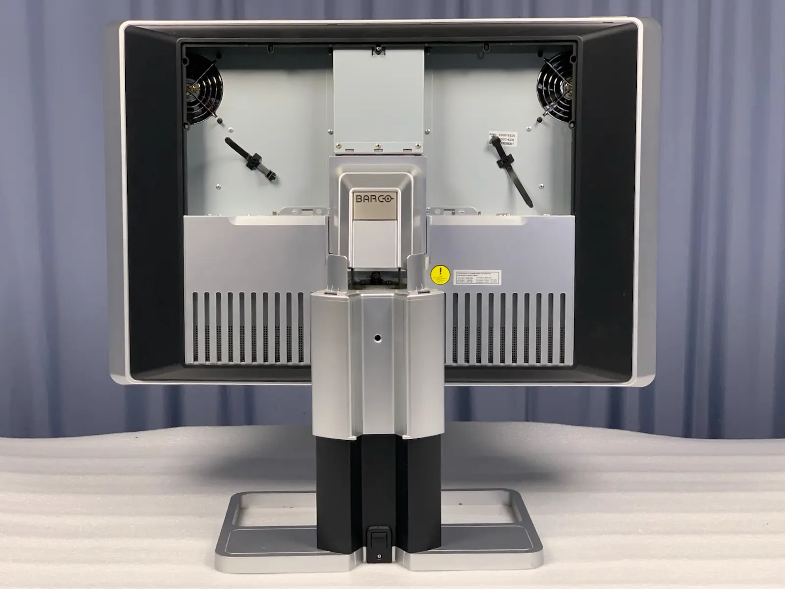 Barco Coronis Fusion MDCC-6230 30" 6MP Colour Color Radiology Monitor - No PSU