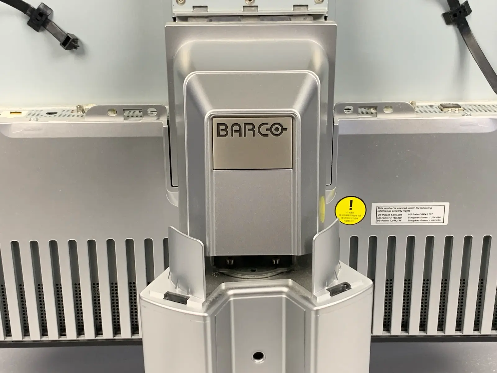 Barco Coronis Fusion MDCC-6230 30" 6MP Colour Color Radiology Monitor - No PSU