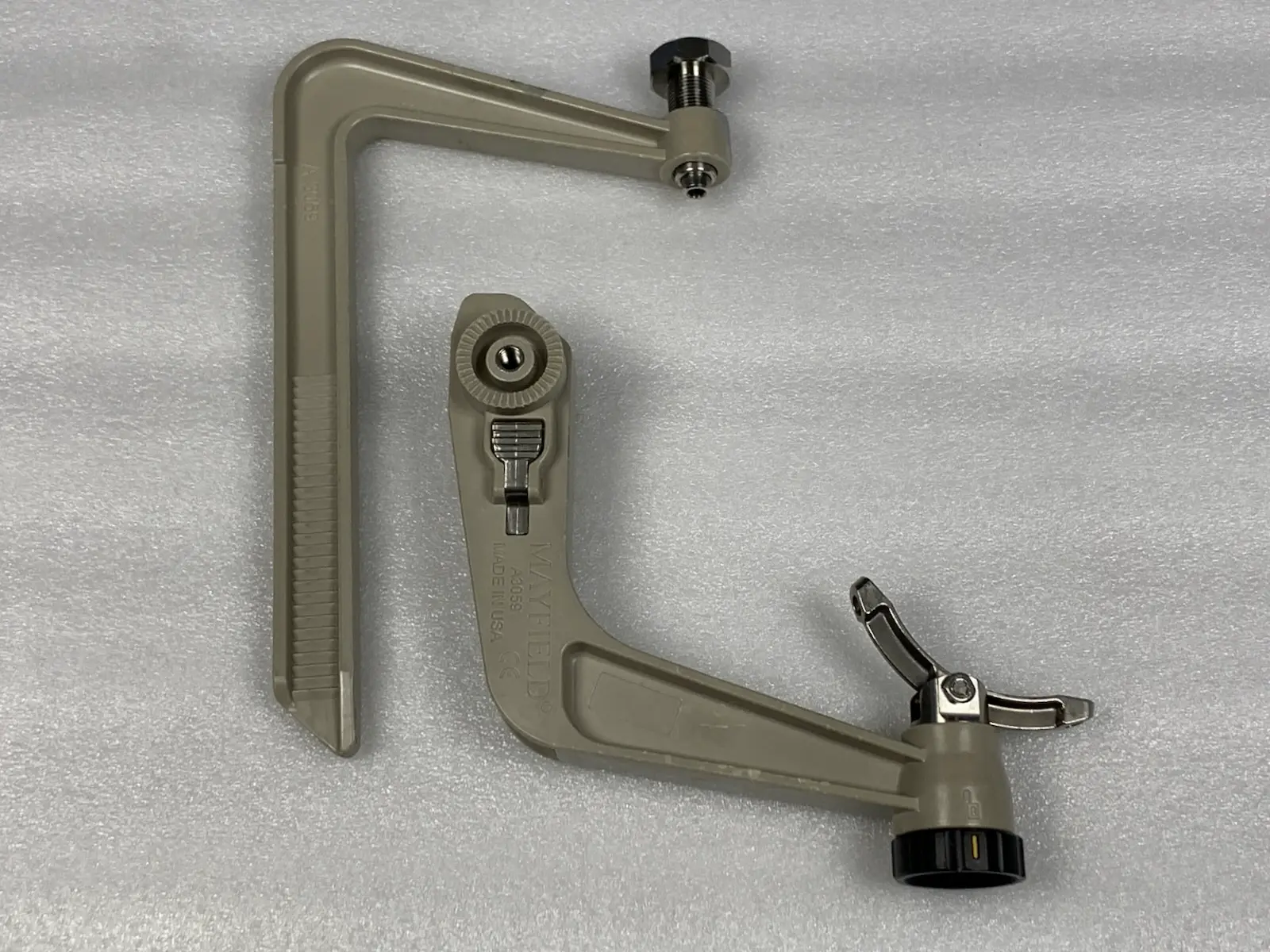 Integra Mayfield A3059 Headrest Cranial Skull Stabilization Clamp