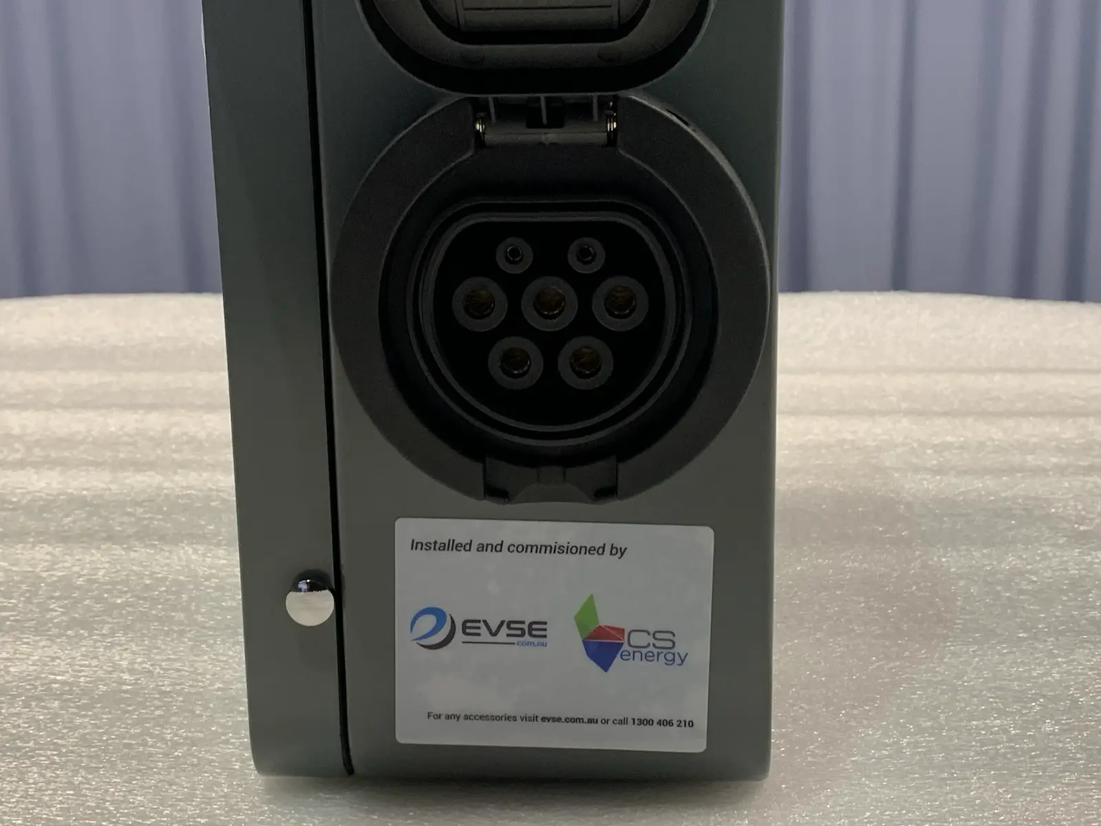 Ocular IOCAW05C-7S 7kW IQ Commercial Single Phase Smart AC EV Charger - New