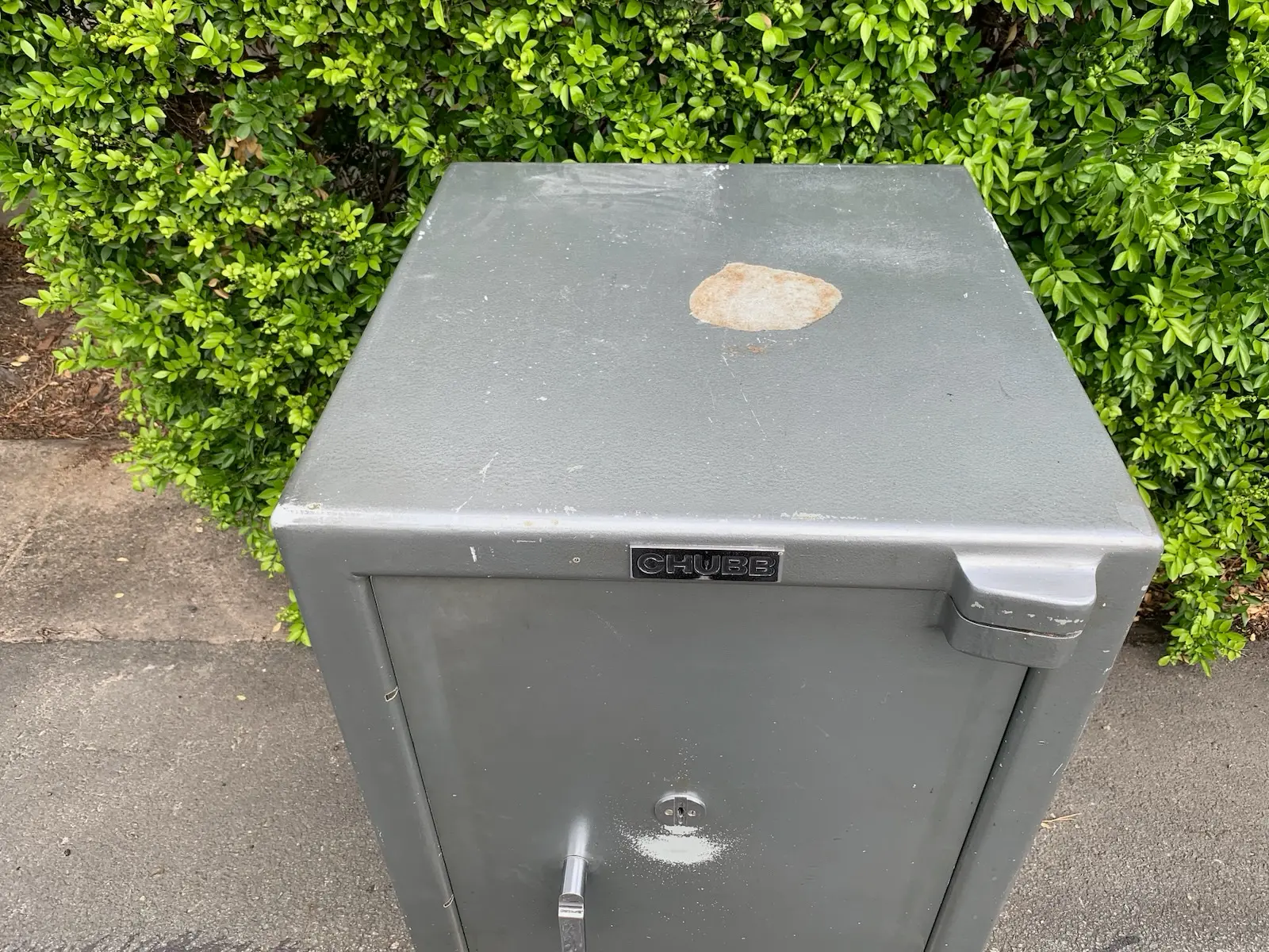 Chubb Heavy Duty Security Safe with Key - Weighs Approx 500kg