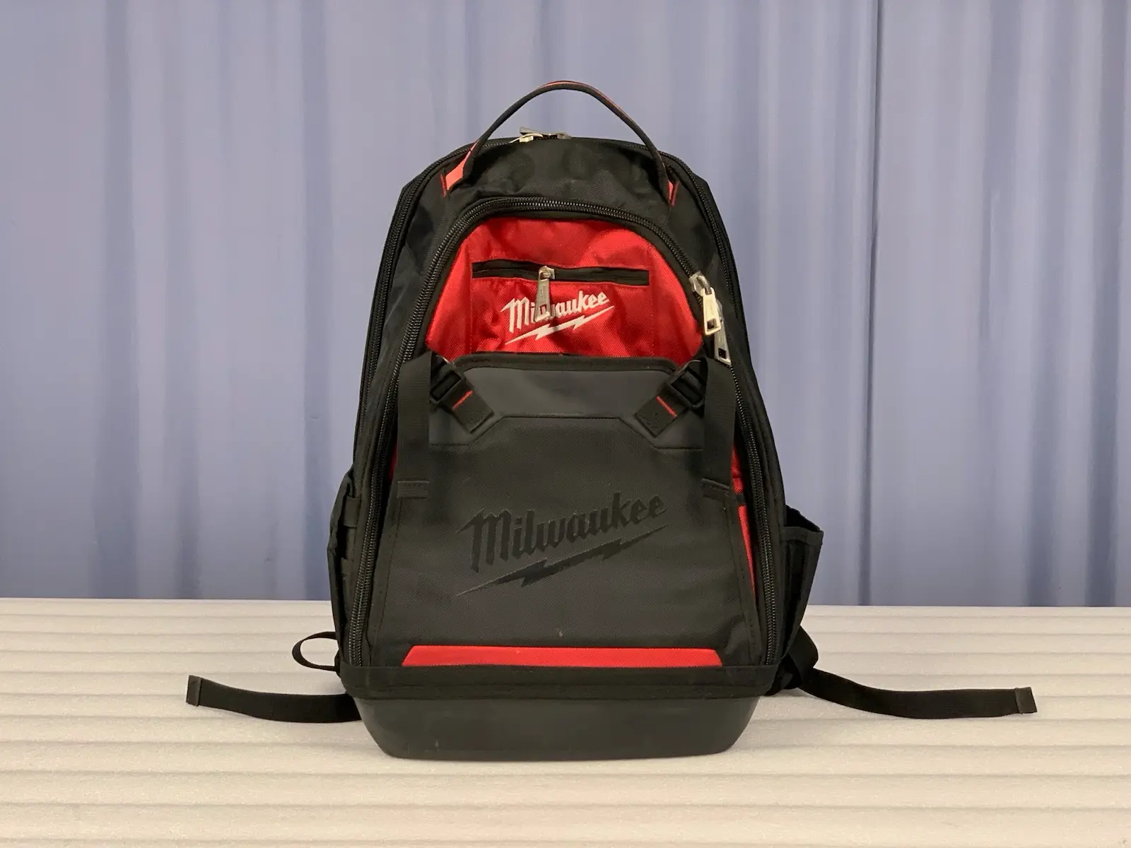 Milawaukee 48-22-8200 Jobsite Tool BackPack, 7 Outside 28 Inside Pockets