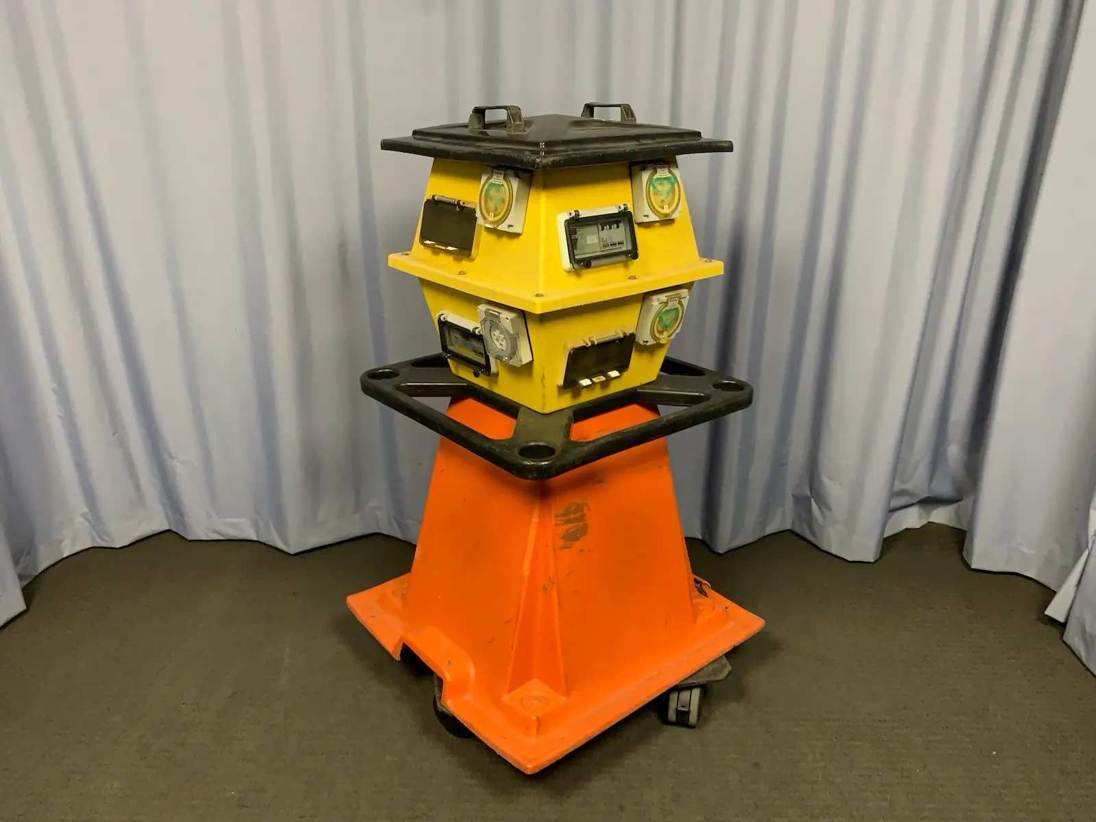 Spinefex Lifeguard LG17 IP66 3P Portable Distribution Assembly Hub 415V