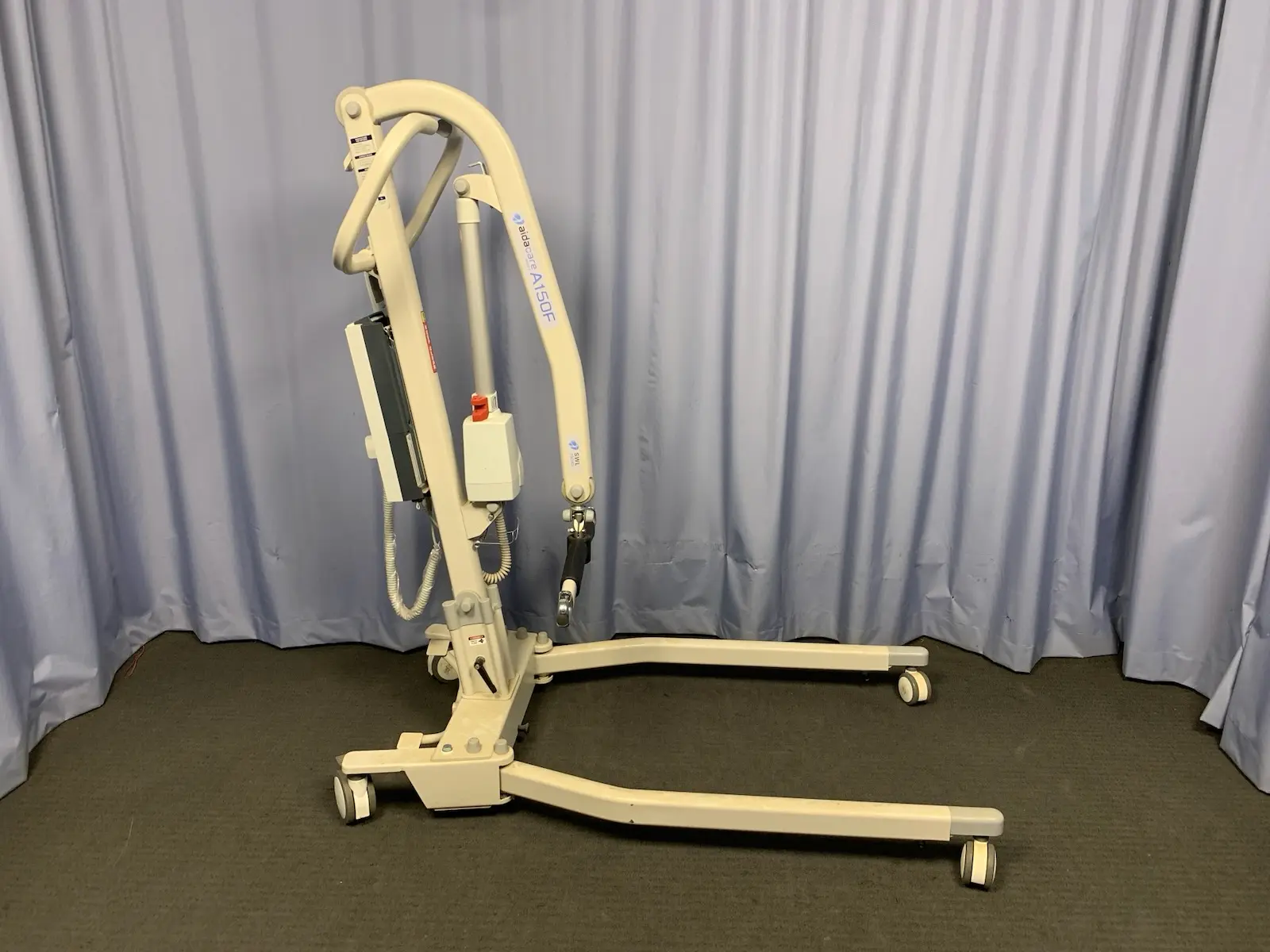 Aidacare Aspire A150F Aluminium Manual Leg 150kg Patient Lifter Hoist