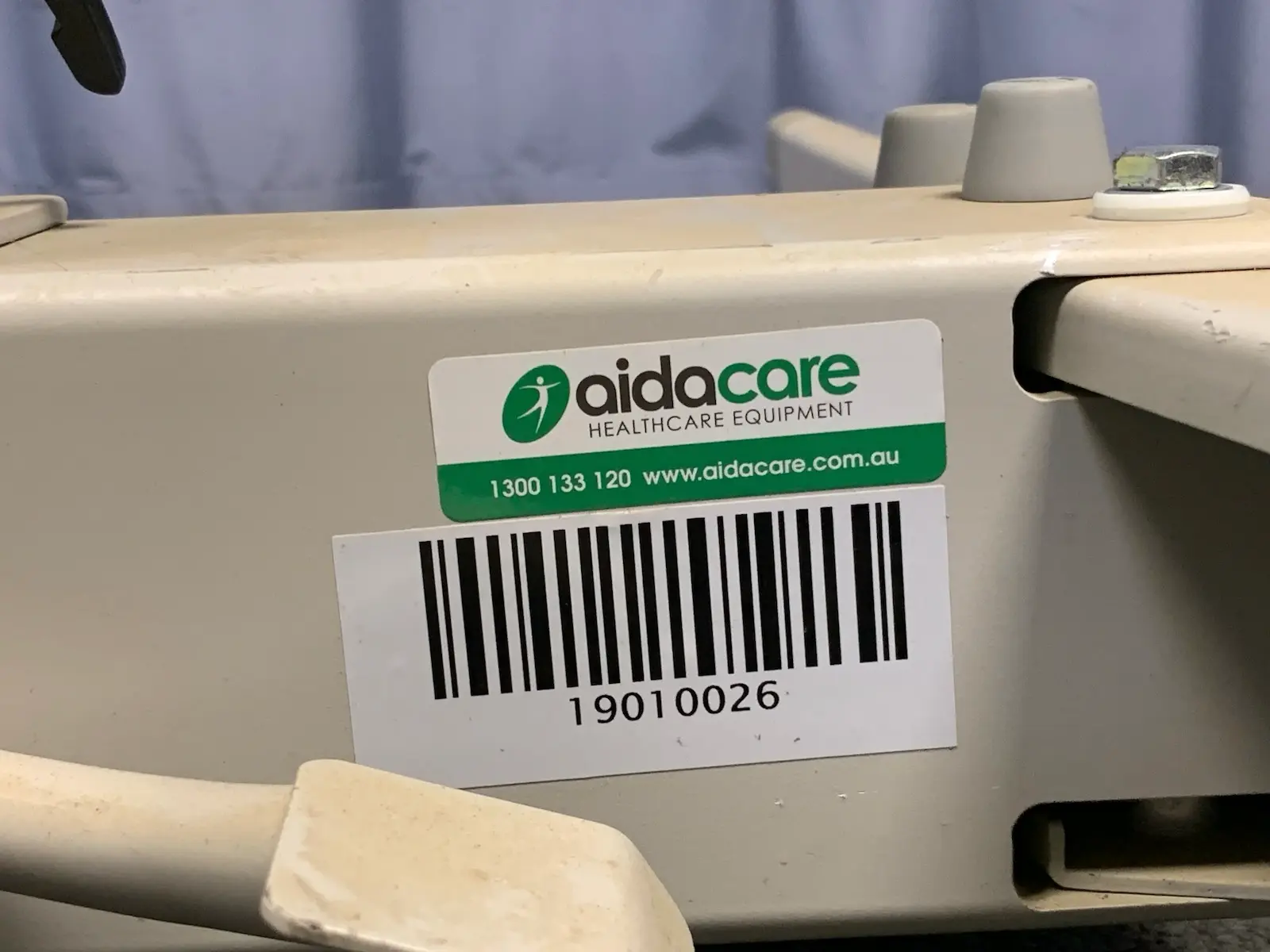 Aidacare Aspire A150F Aluminium Manual Leg 150kg Patient Lifter Hoist