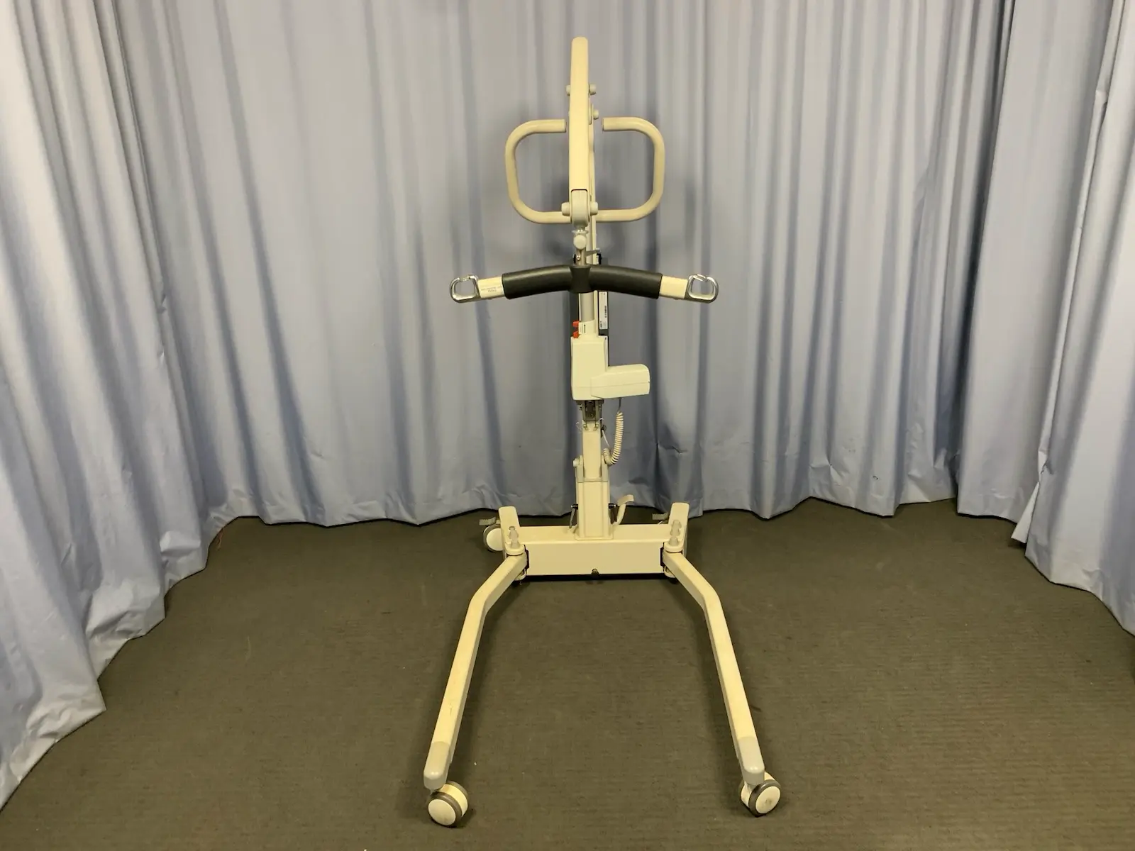 Aidacare Aspire A150F Aluminium Manual Leg 150kg Patient Lifter Hoist