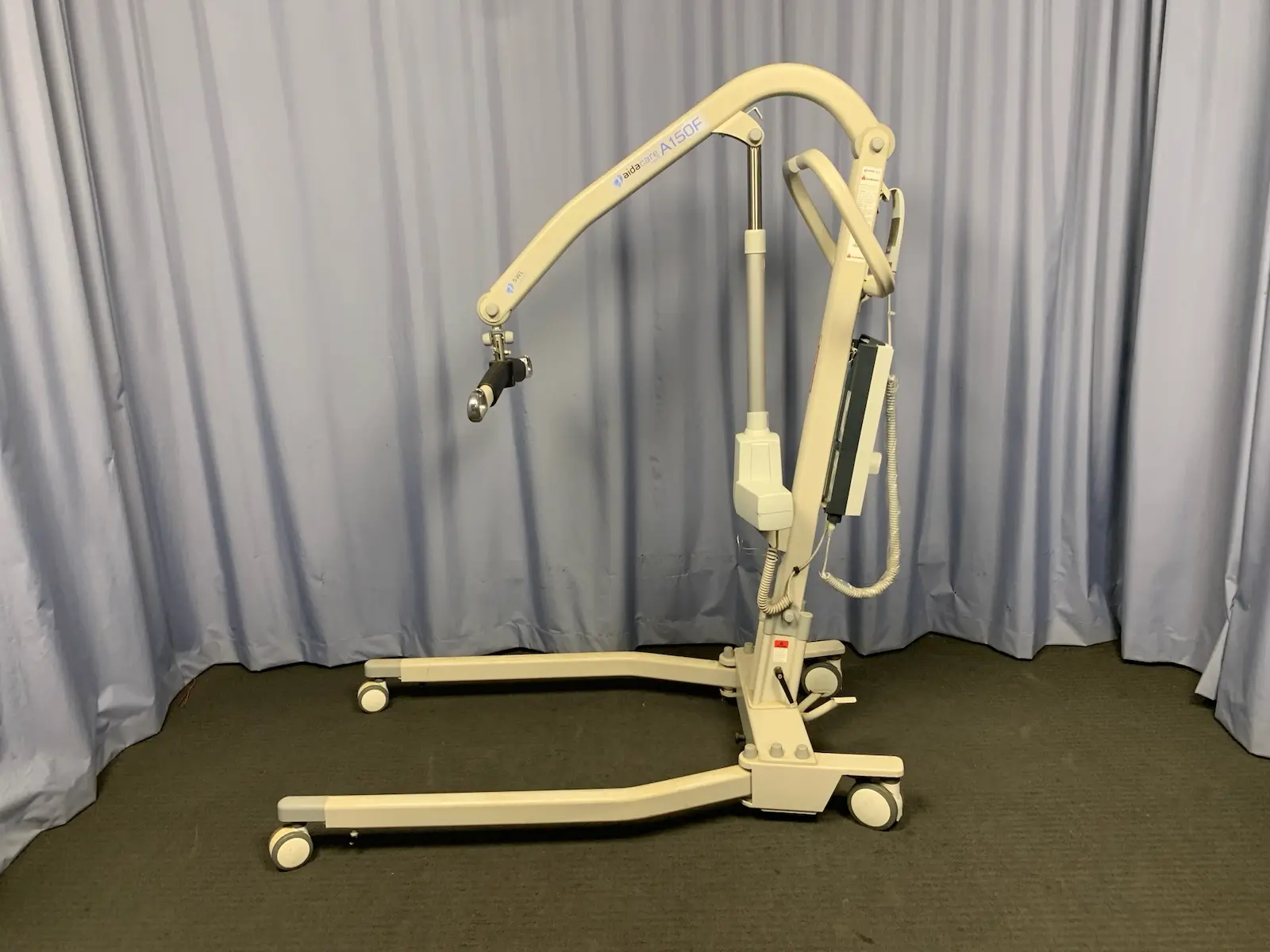 Aidacare Aspire A150F Aluminium Manual Leg 150kg Patient Lifter Hoist