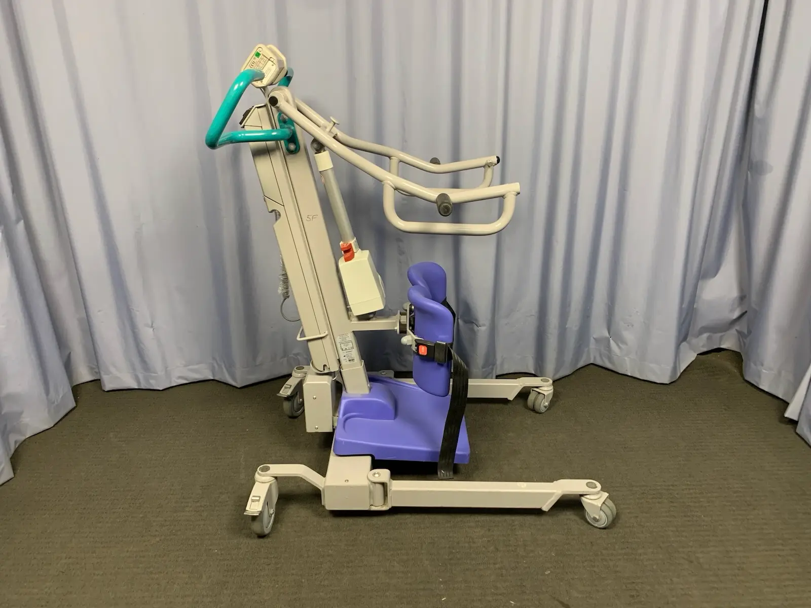 Arjo Huntleigh Sara 3000 Patient Sit Stand Lift Aid Hoist w Scale