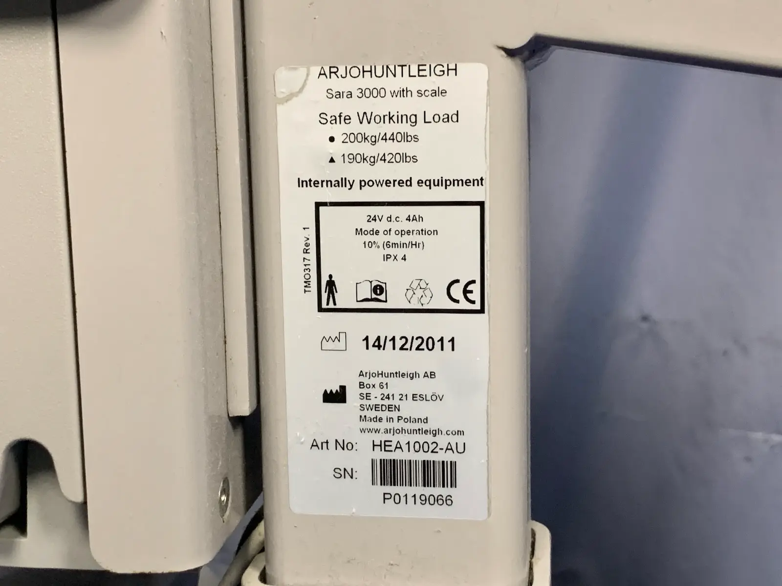 Arjo Huntleigh Sara 3000 Patient Sit Stand Lift Aid Hoist w Scale