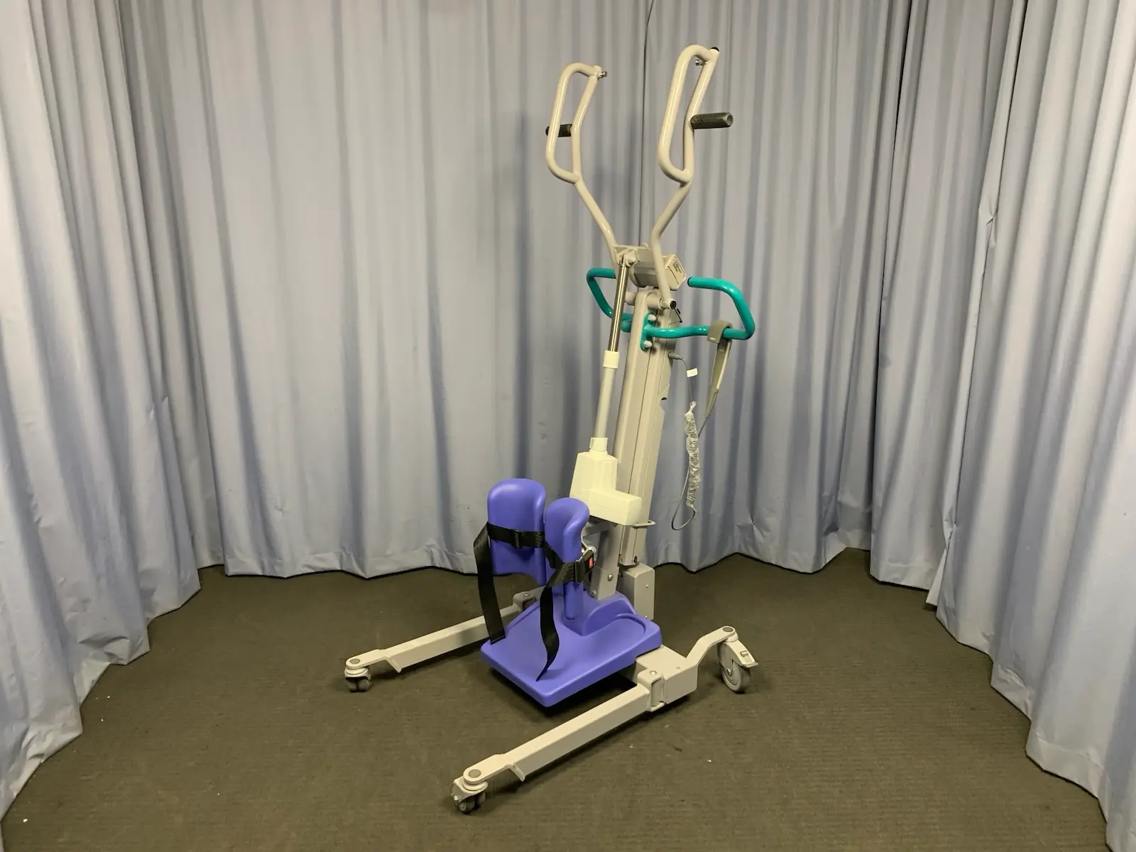 Arjo Huntleigh Sara 3000 Patient Sit Stand Lift Aid Hoist w Scale