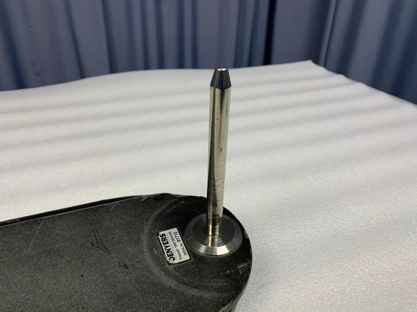 Denyers Wide Flat on Pole Armboard w Pad