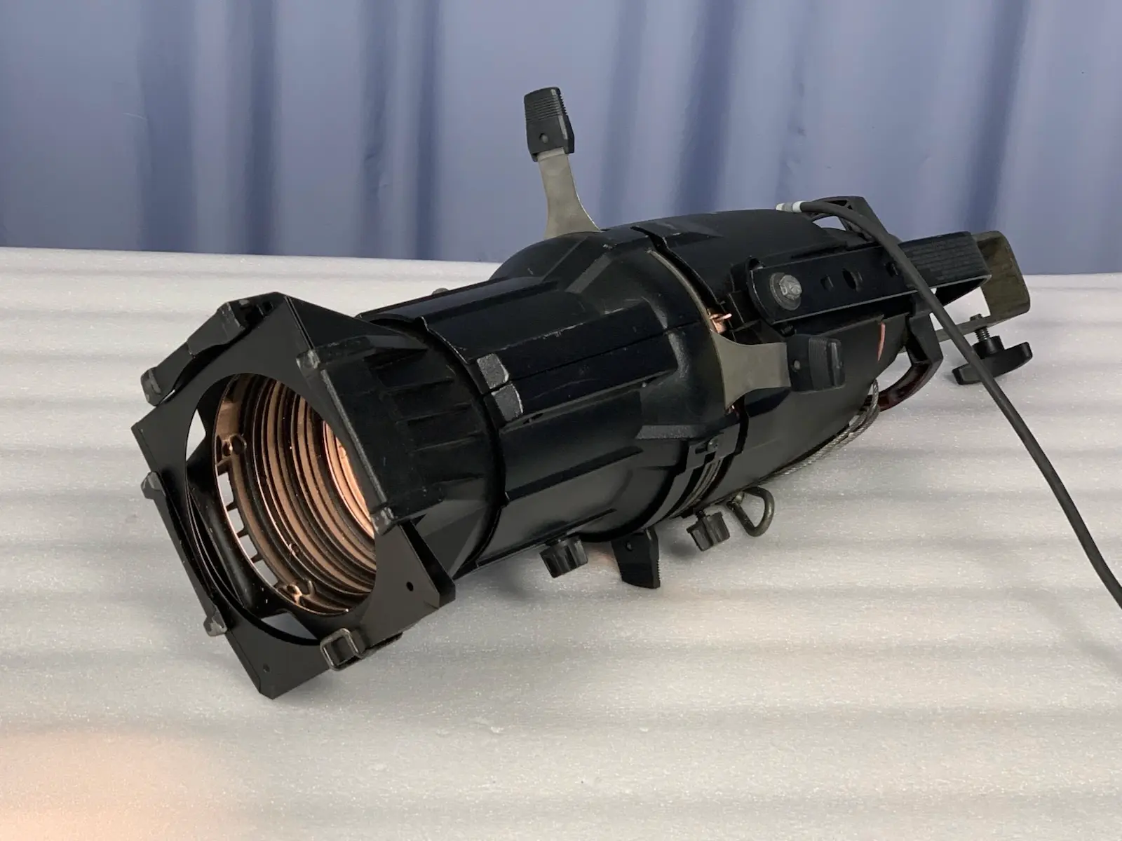 ETC CE Source Four 750 Ellipsoidal Fixture Light - No. 26º Degrees