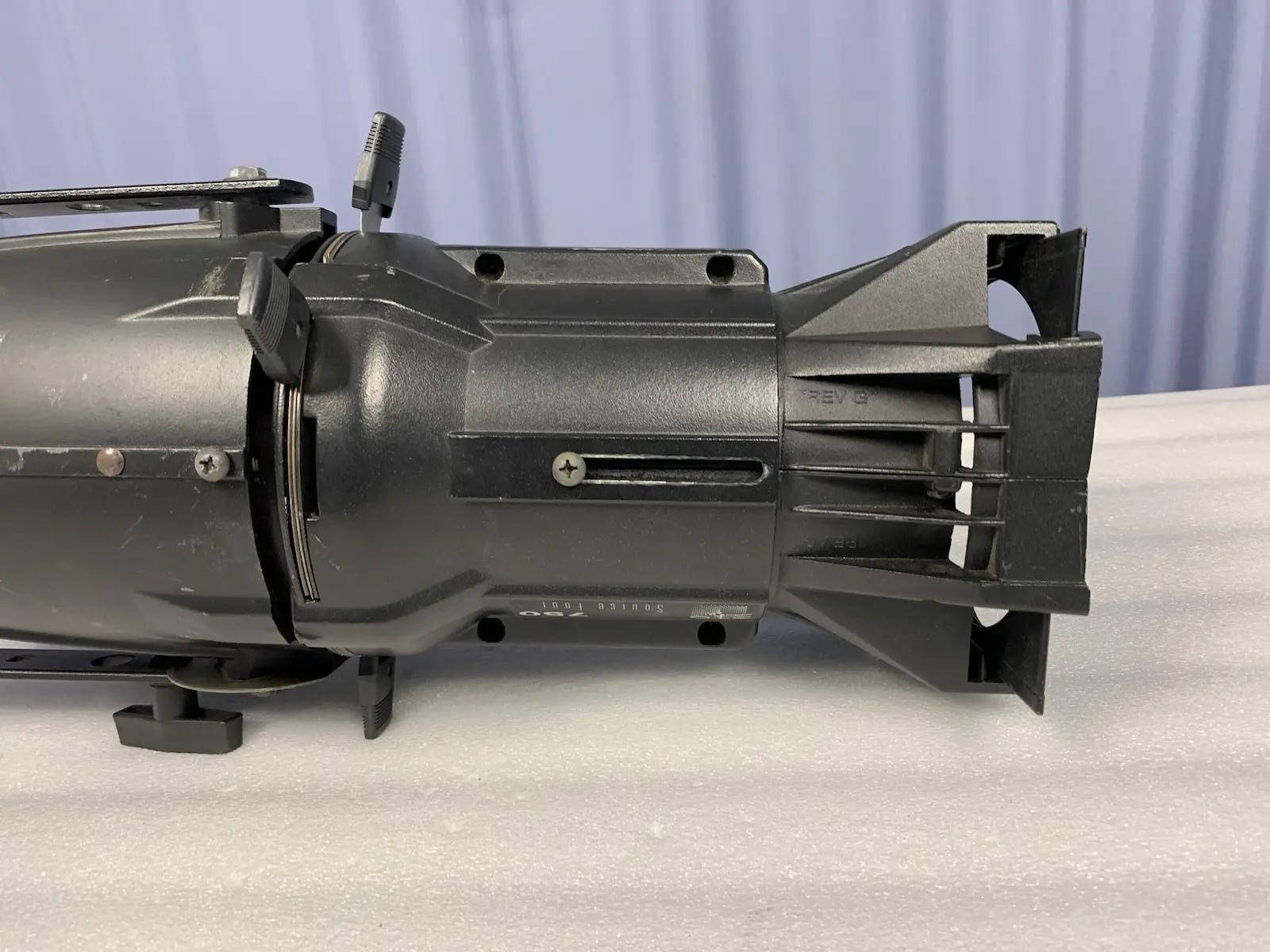 ETC CE Source Four 750 Ellipsoidal Fixture Light - No. 26º Degrees