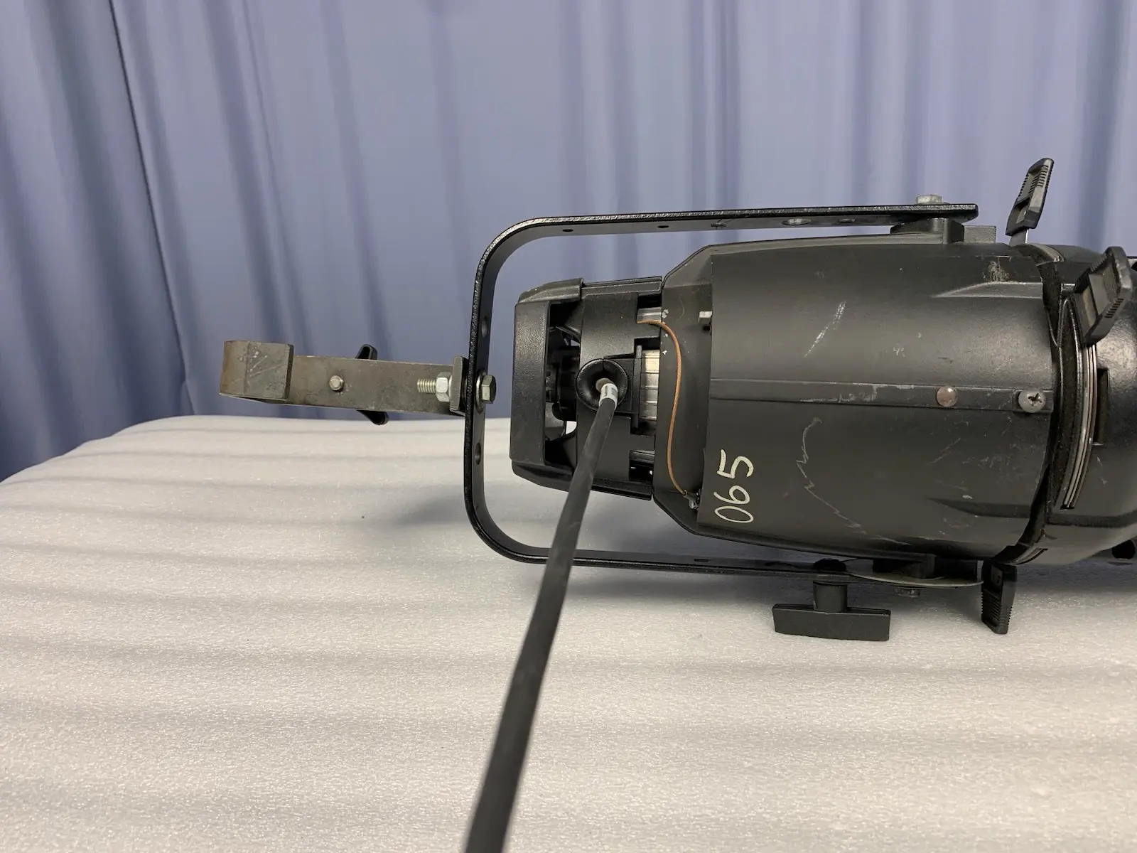 ETC CE Source Four 750 Ellipsoidal Fixture Light - No. 26º Degrees