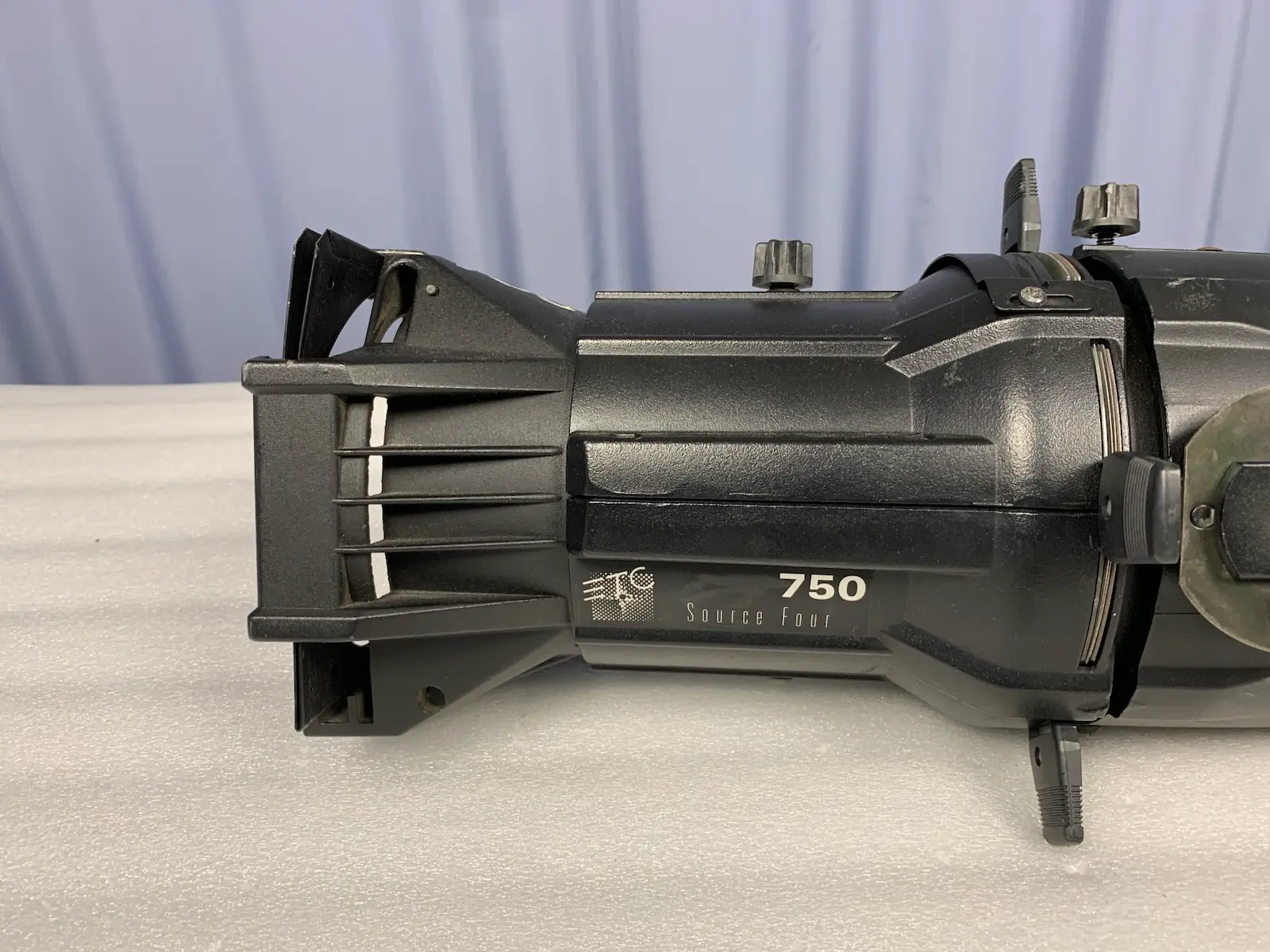 ETC CE Source Four 750 Ellipsoidal Fixture Light - No. 26º Degrees