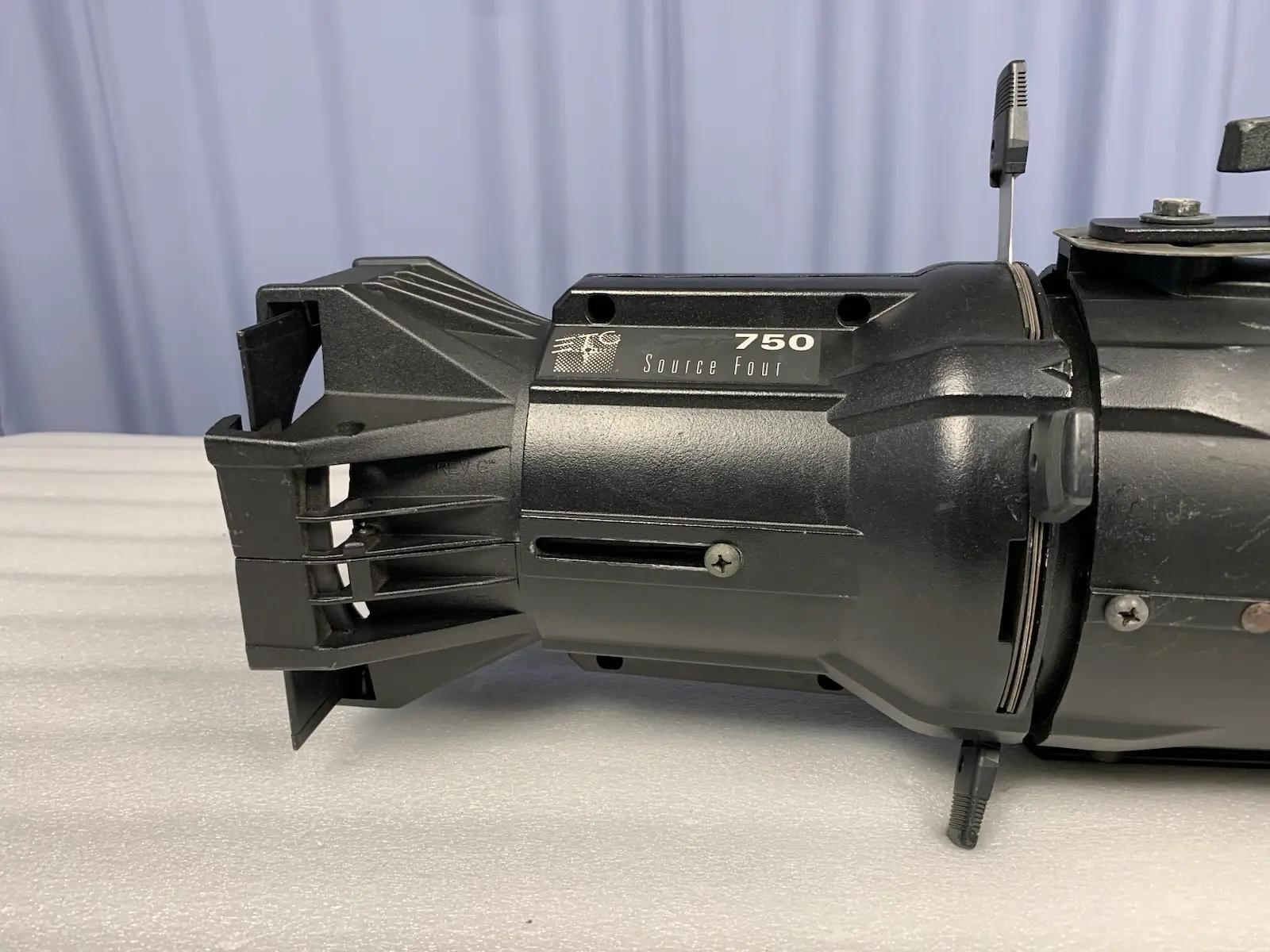 ETC CE Source Four 750 Ellipsoidal Fixture Light - No. 26º Degrees