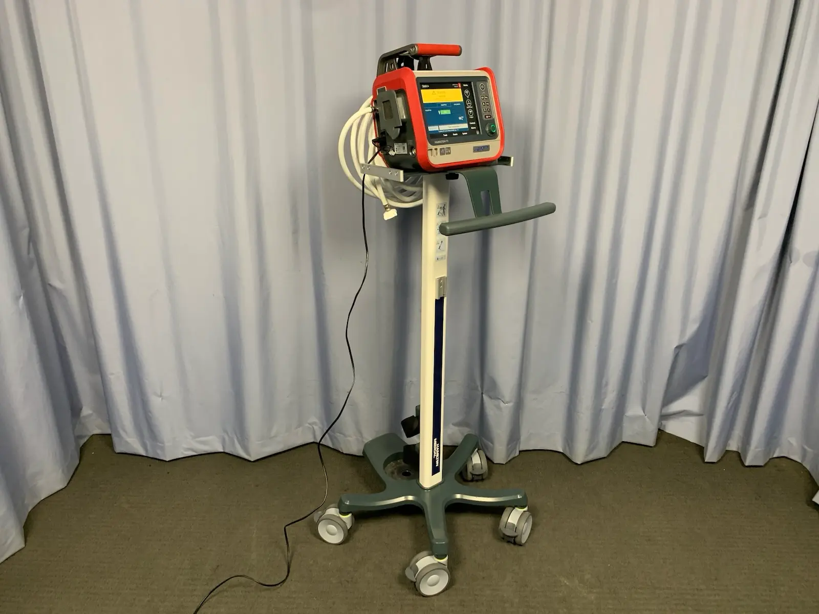 Hamilton T1 Intelligent Transport Ventilator Ref: 161006 w Stand Trolley