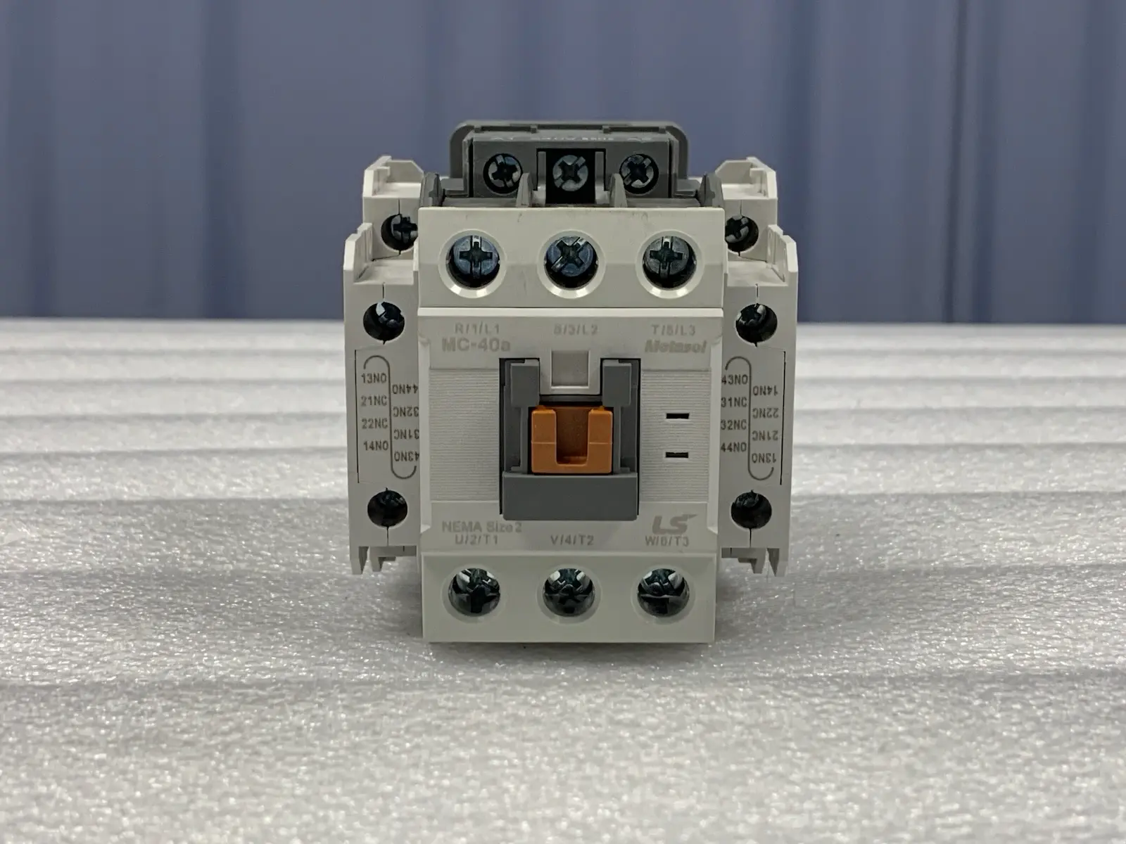 LS Electric Metasol MC-40A 230VAC 3-pole Electric Magnetic Contactor