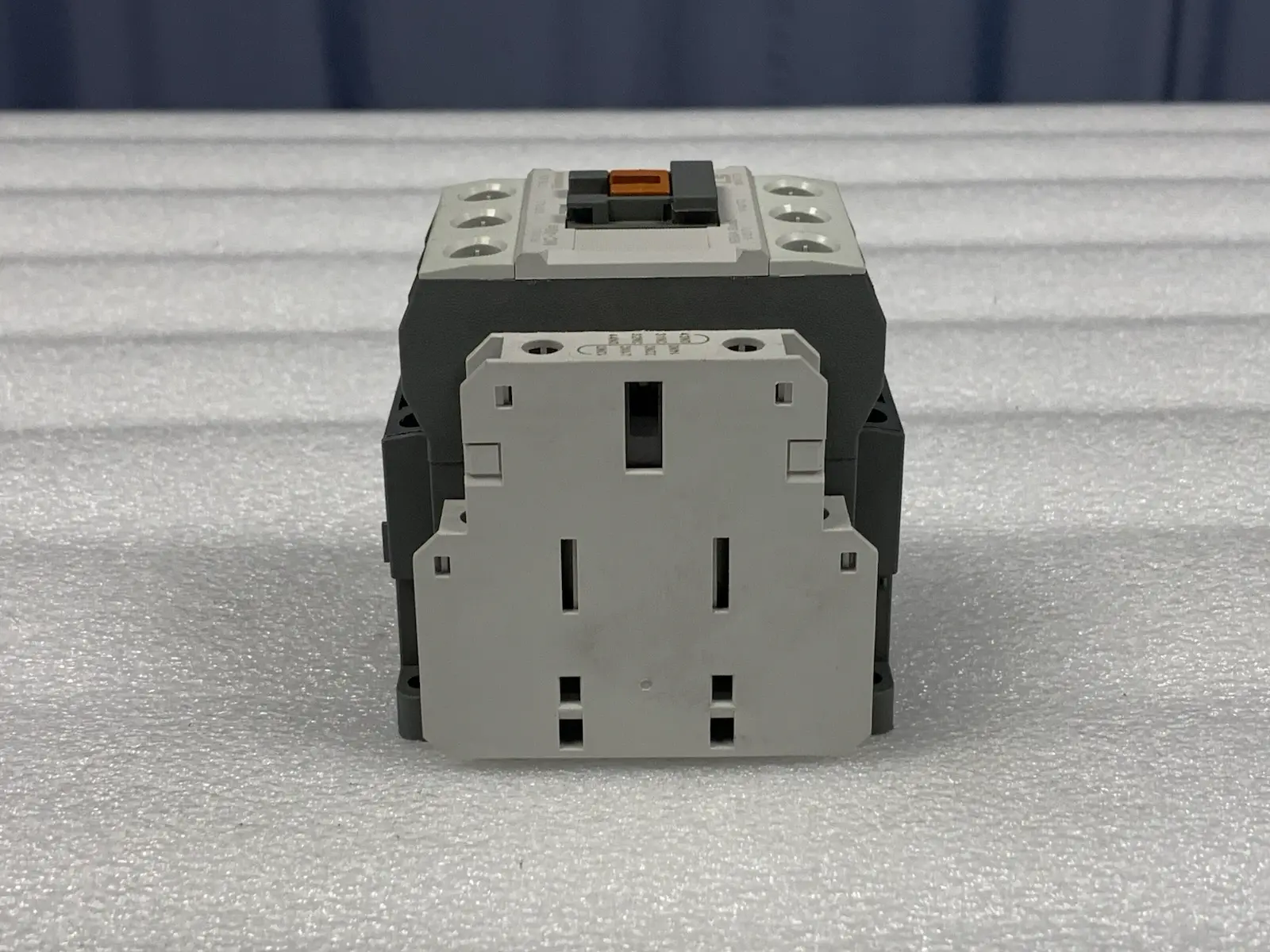 LS Electric Metasol MC-40A 230VAC 3-pole Electric Magnetic Contactor