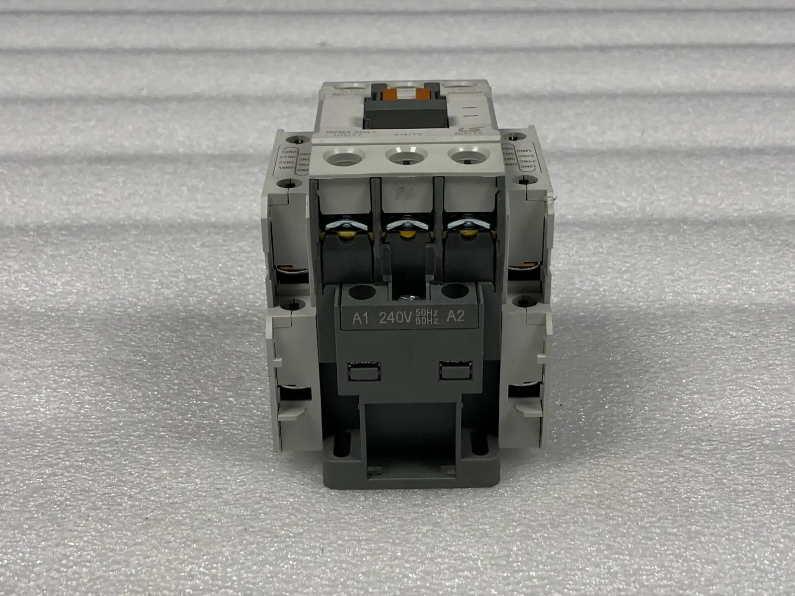 LS Electric Metasol MC-40A 230VAC 3-pole Electric Magnetic Contactor