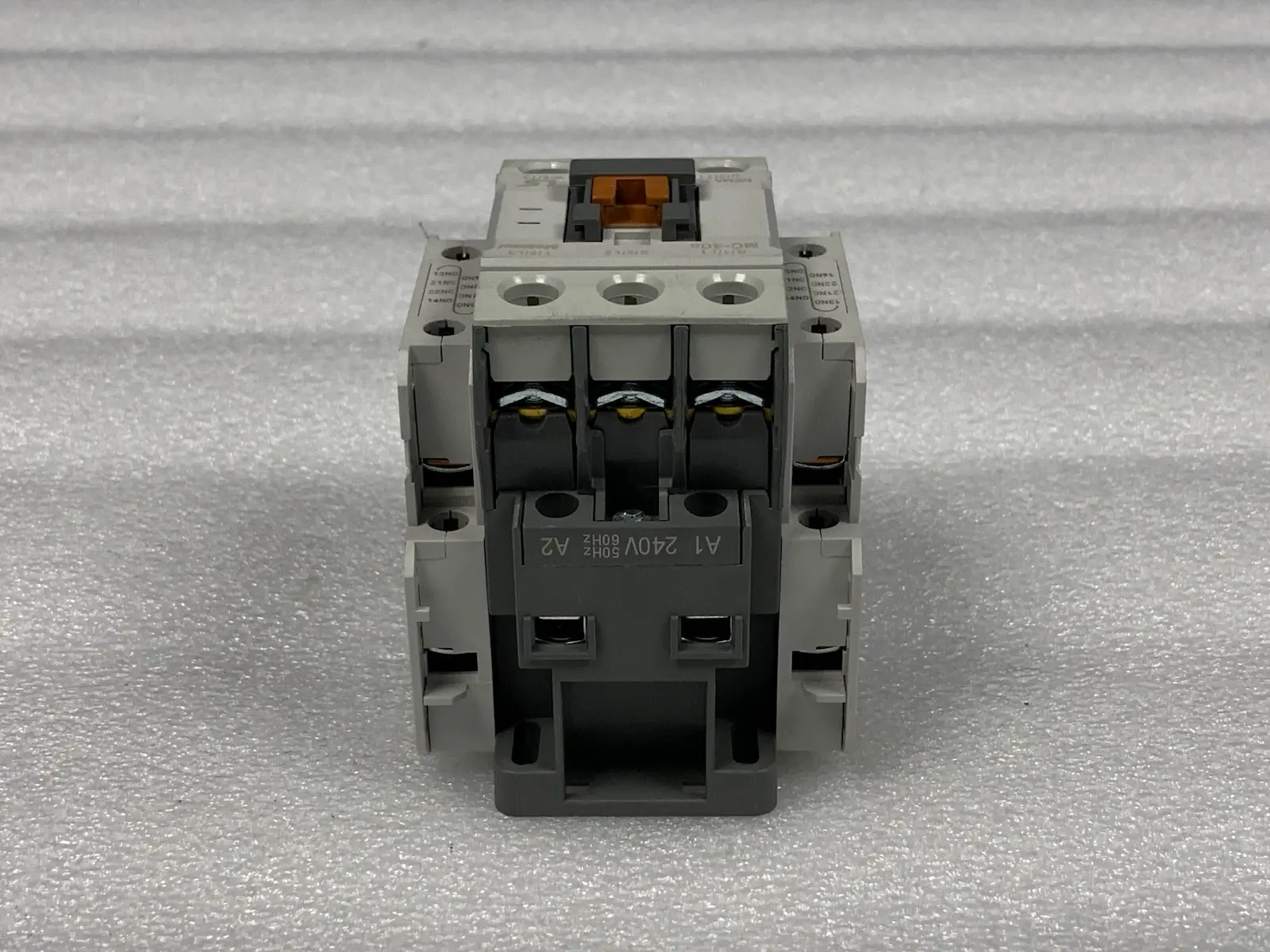 LS Electric Metasol MC-40A 230VAC 3-pole Electric Magnetic Contactor