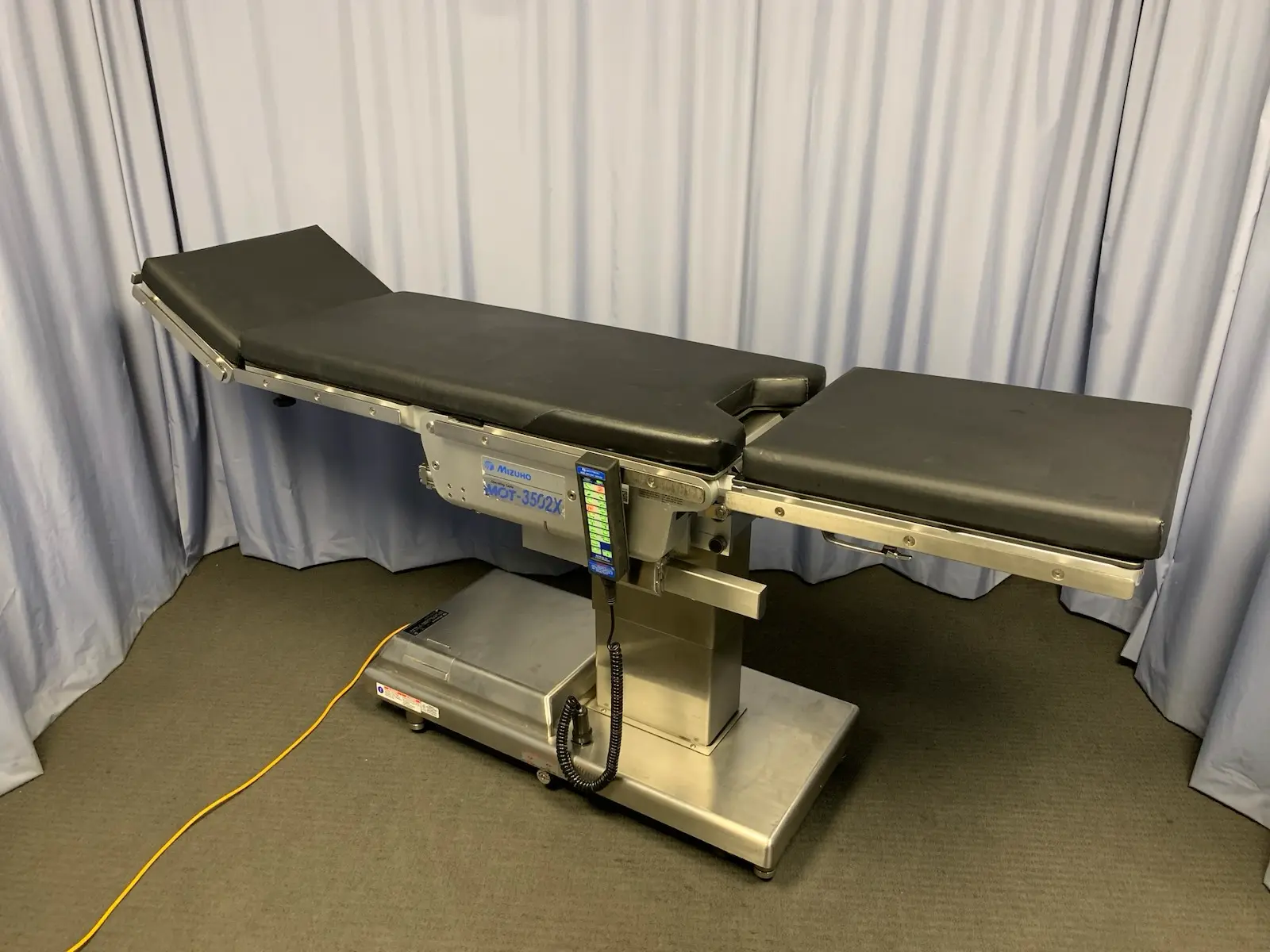 Mizuho MOT-3502X 315kg Max Surgical Operating Table w Mattress + Hand Control